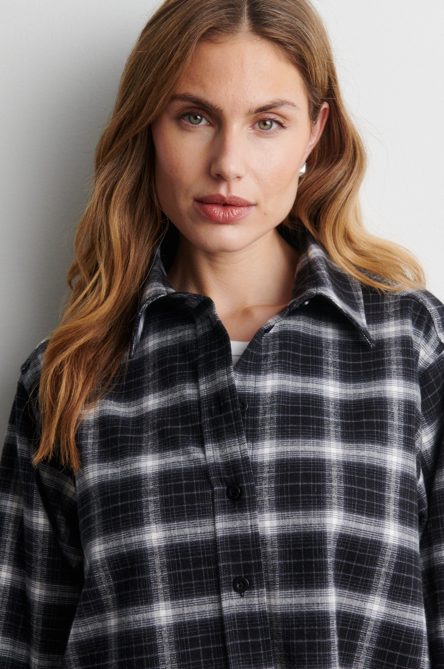 Genola Shirt