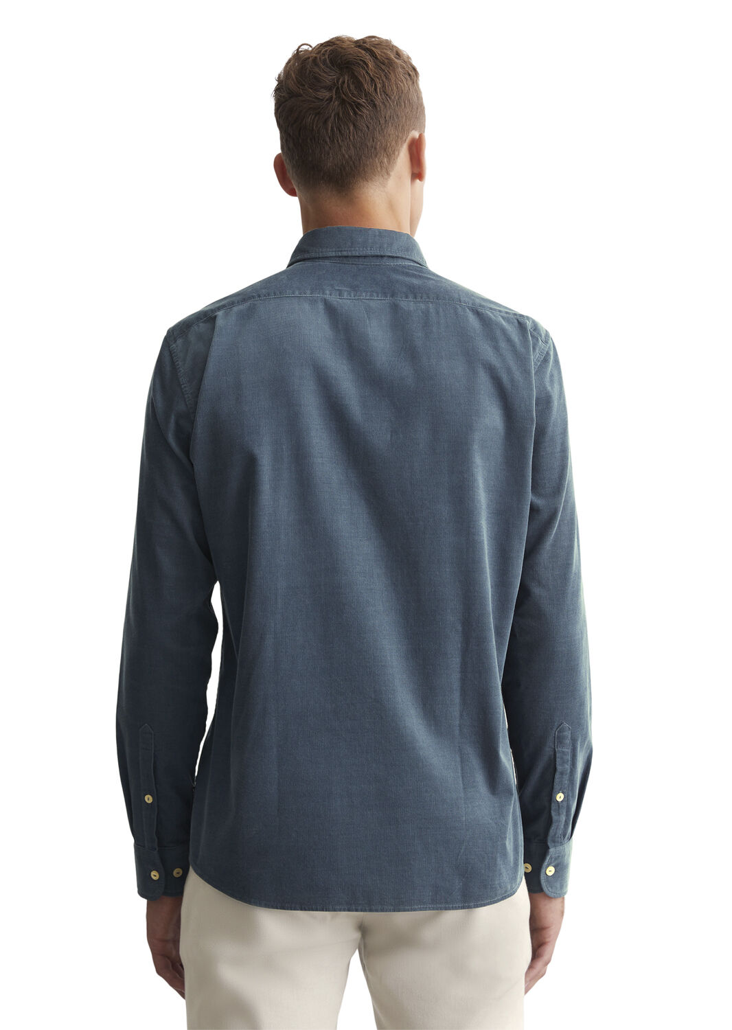 Spread collar, long sleeve, round h