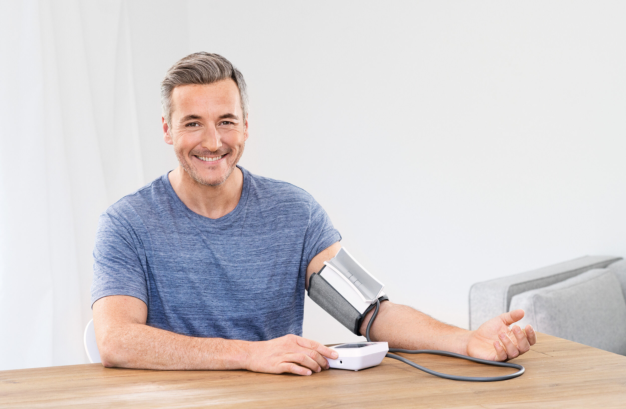 Blodtrykksm&aring;ler easyClip til overarmen BM 51