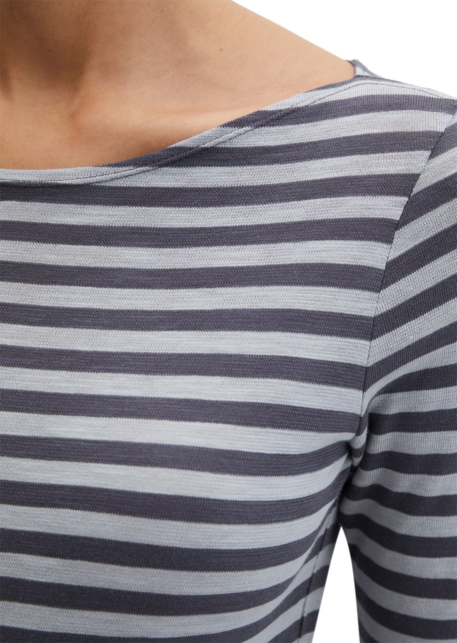 T-shirt, long sleeve, boat neck, st