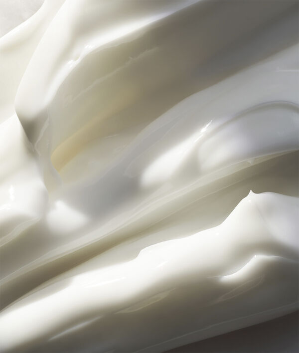 The Ritual of Namaste Glow Anti-Ageing Day Cream