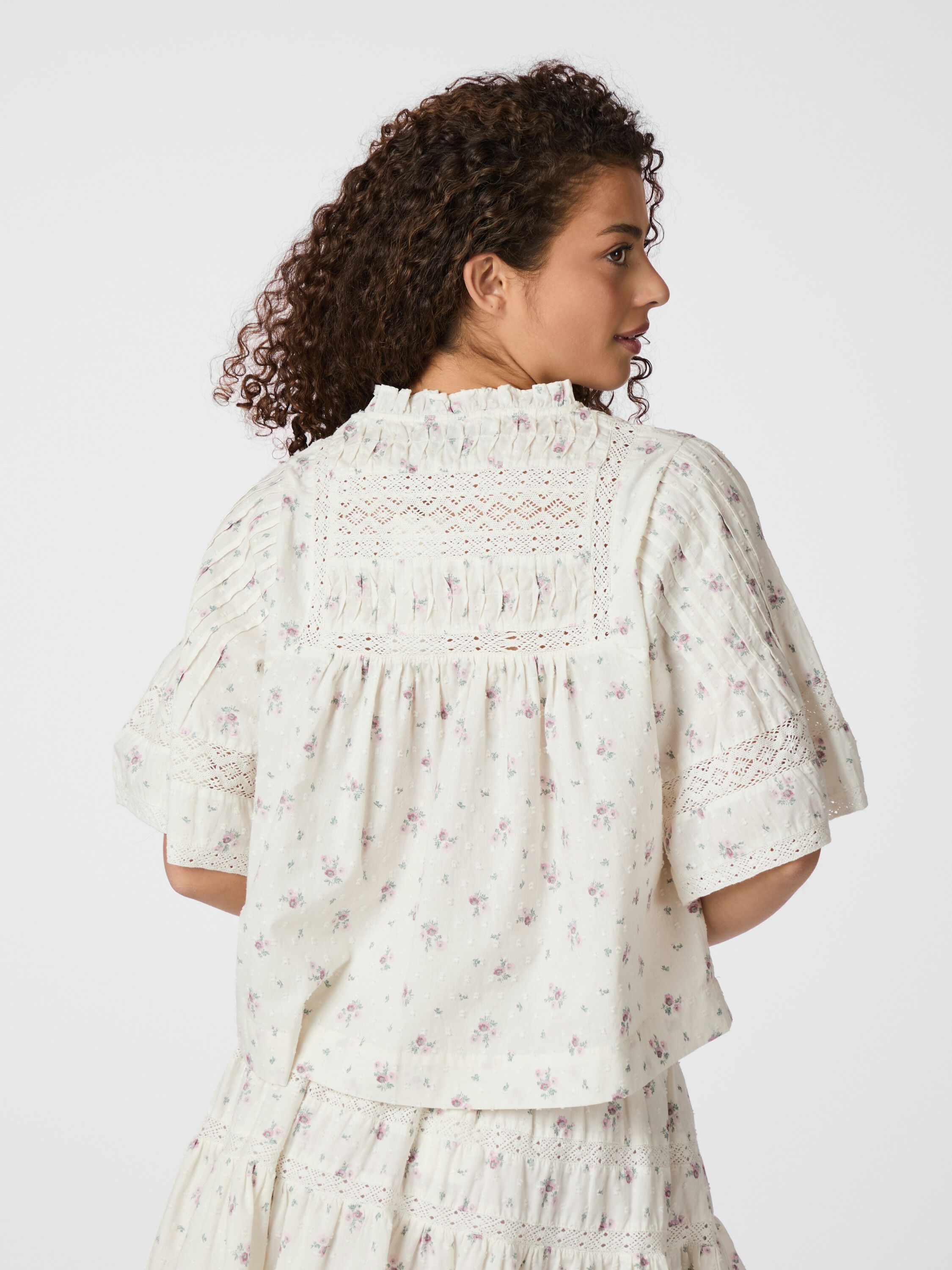 Siama Dobby Flower Blouse