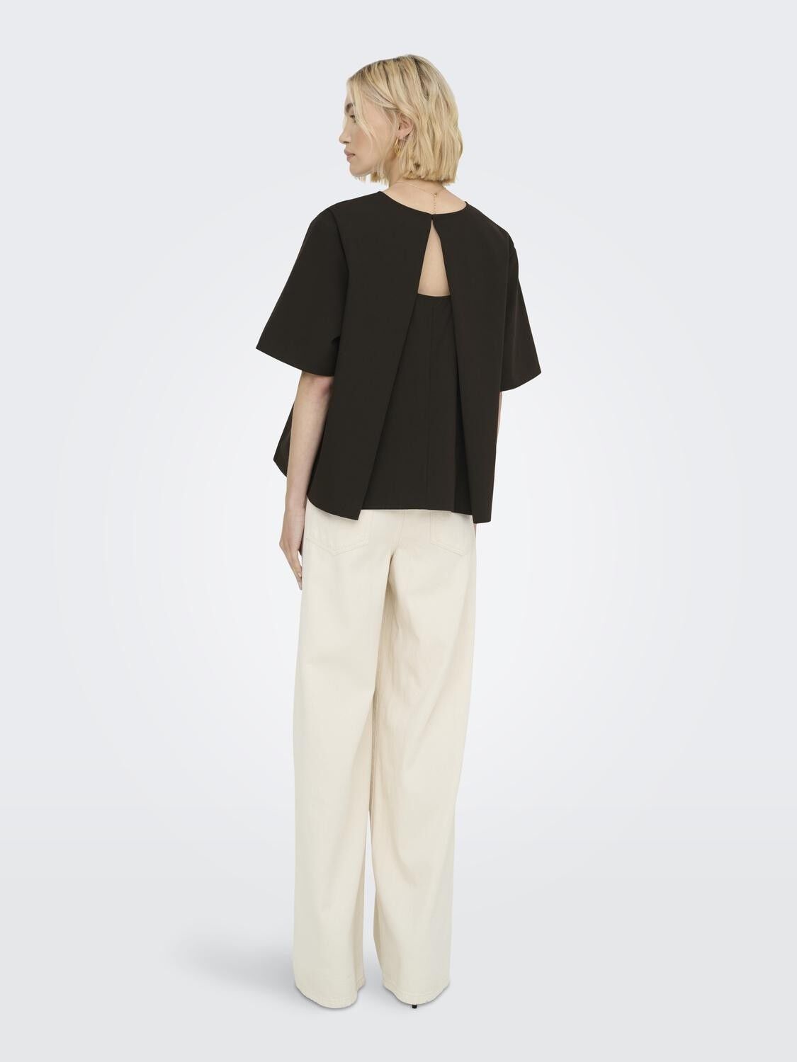 ONLTUVA S/S OPEN BACK TOP WVN