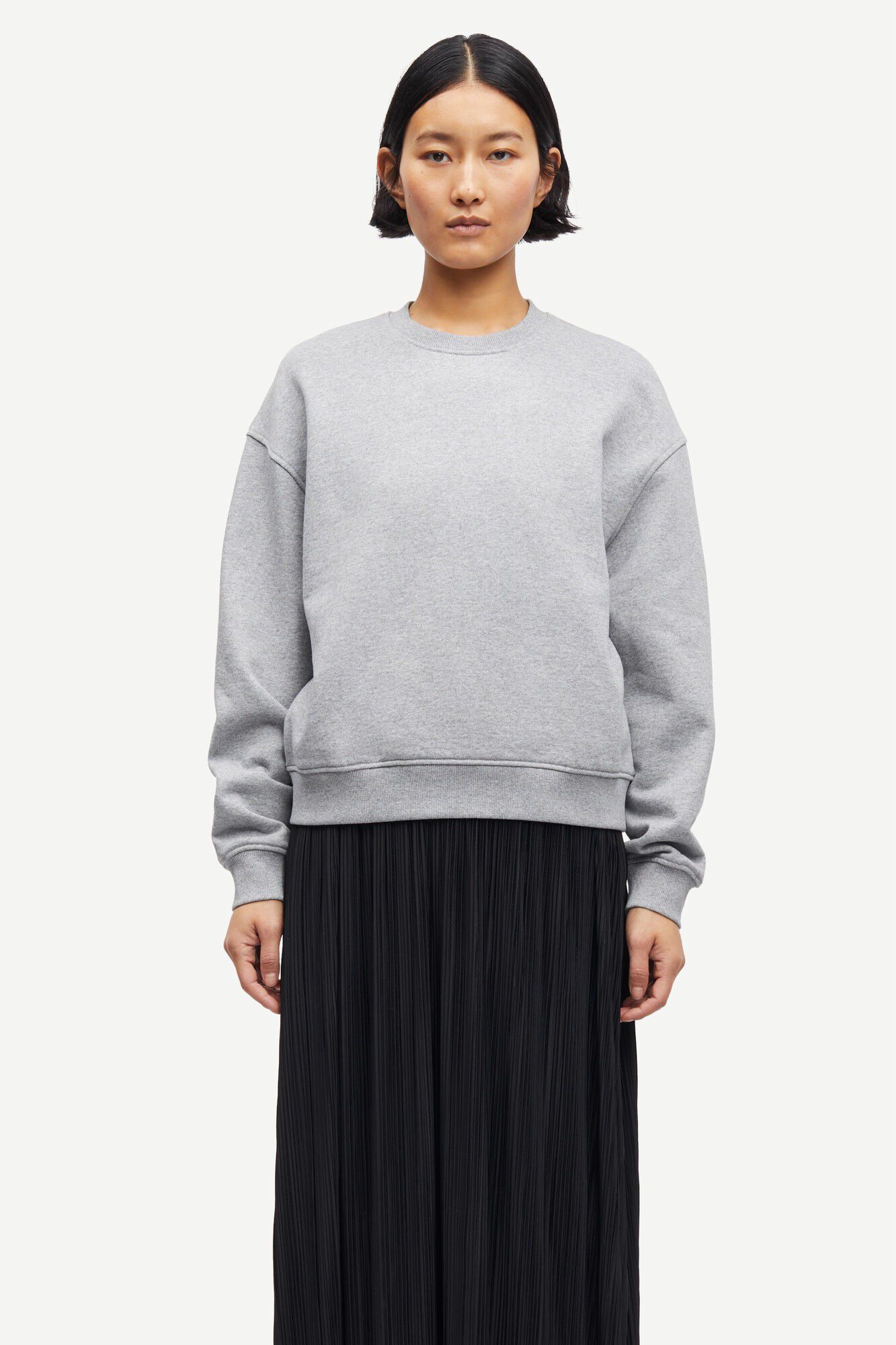 Sweatshirts & sweatpants