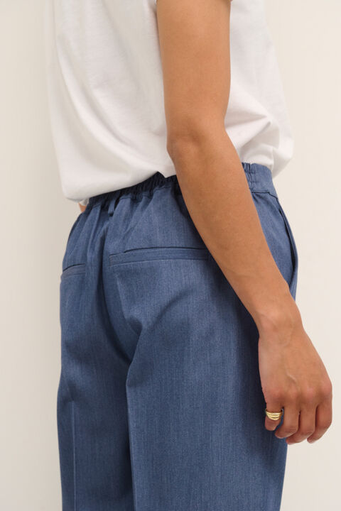 KAsakura HW Cropped Pants