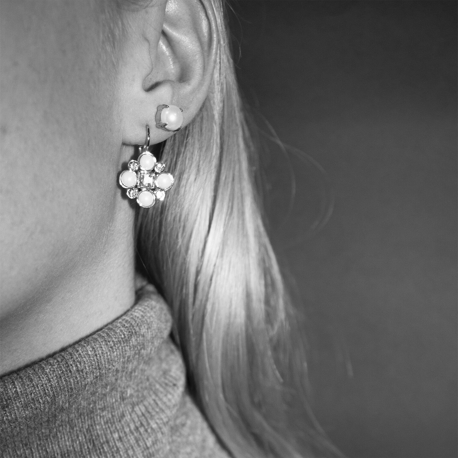 MITZI SS WHITE PEARL