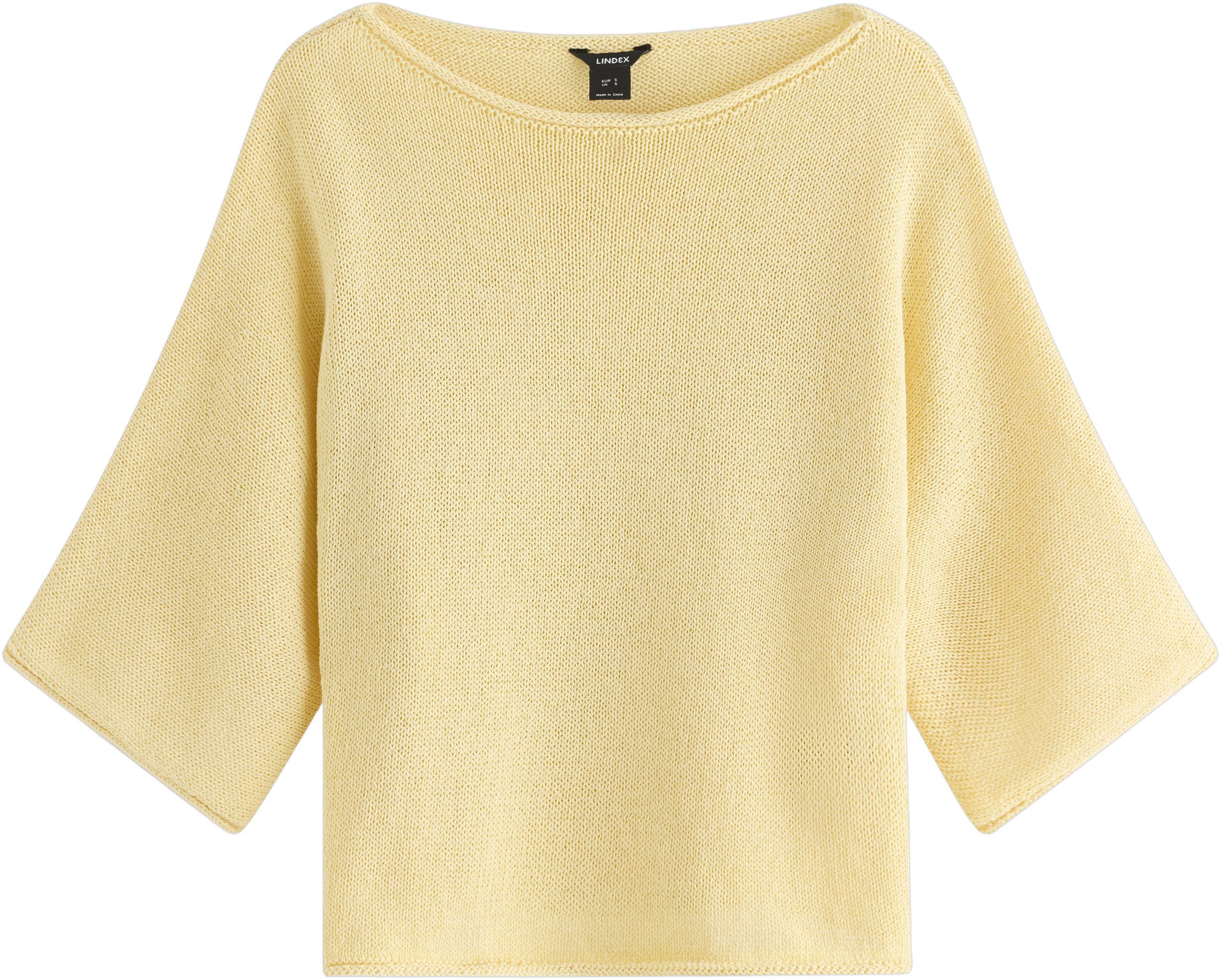 Knitted jumper with three quarter s