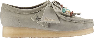 Wallabee. D