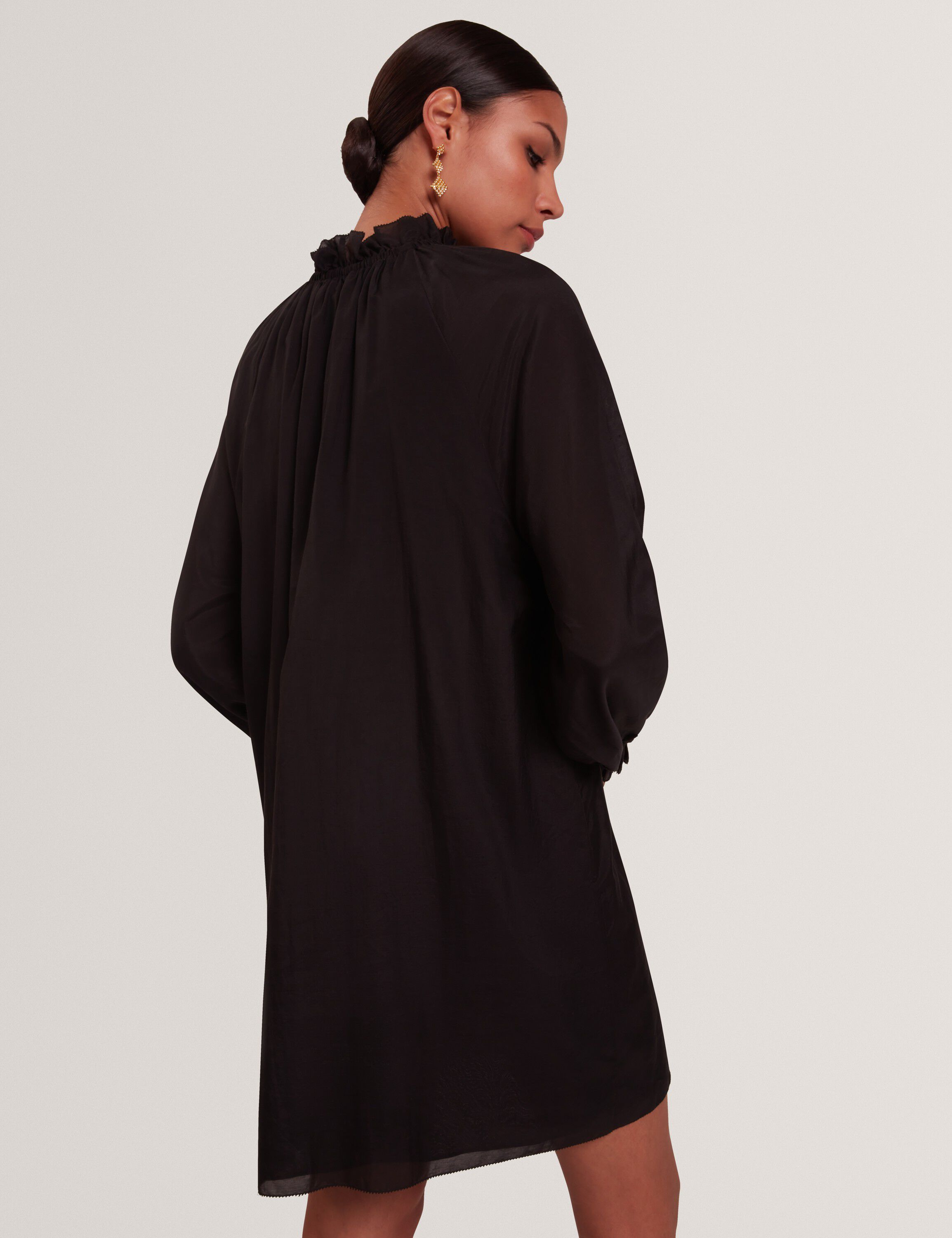 MACARA Gathered Neck Long Sleeve Mi