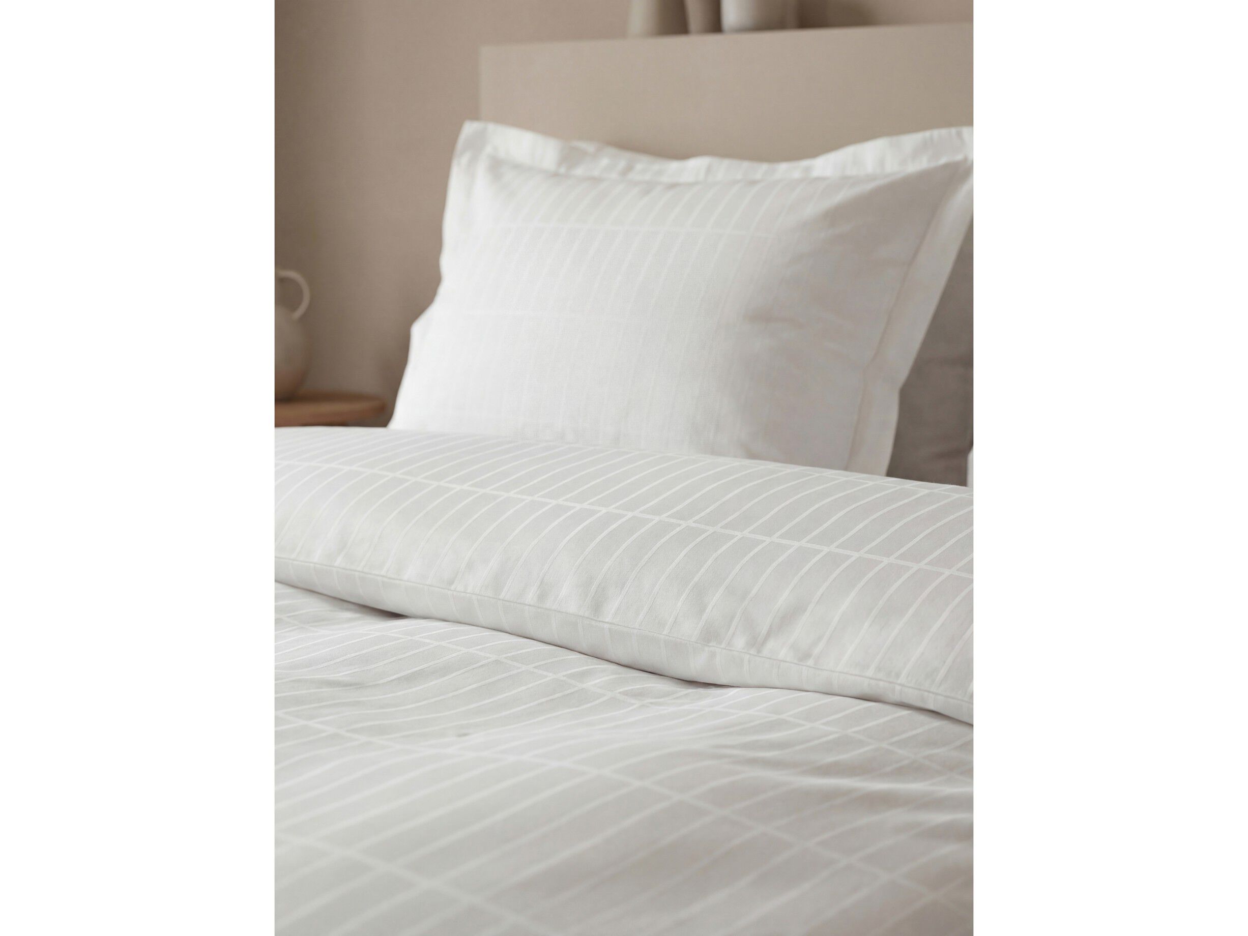 Sengesett 140x200 Essence Suite One Opptisk hvit
