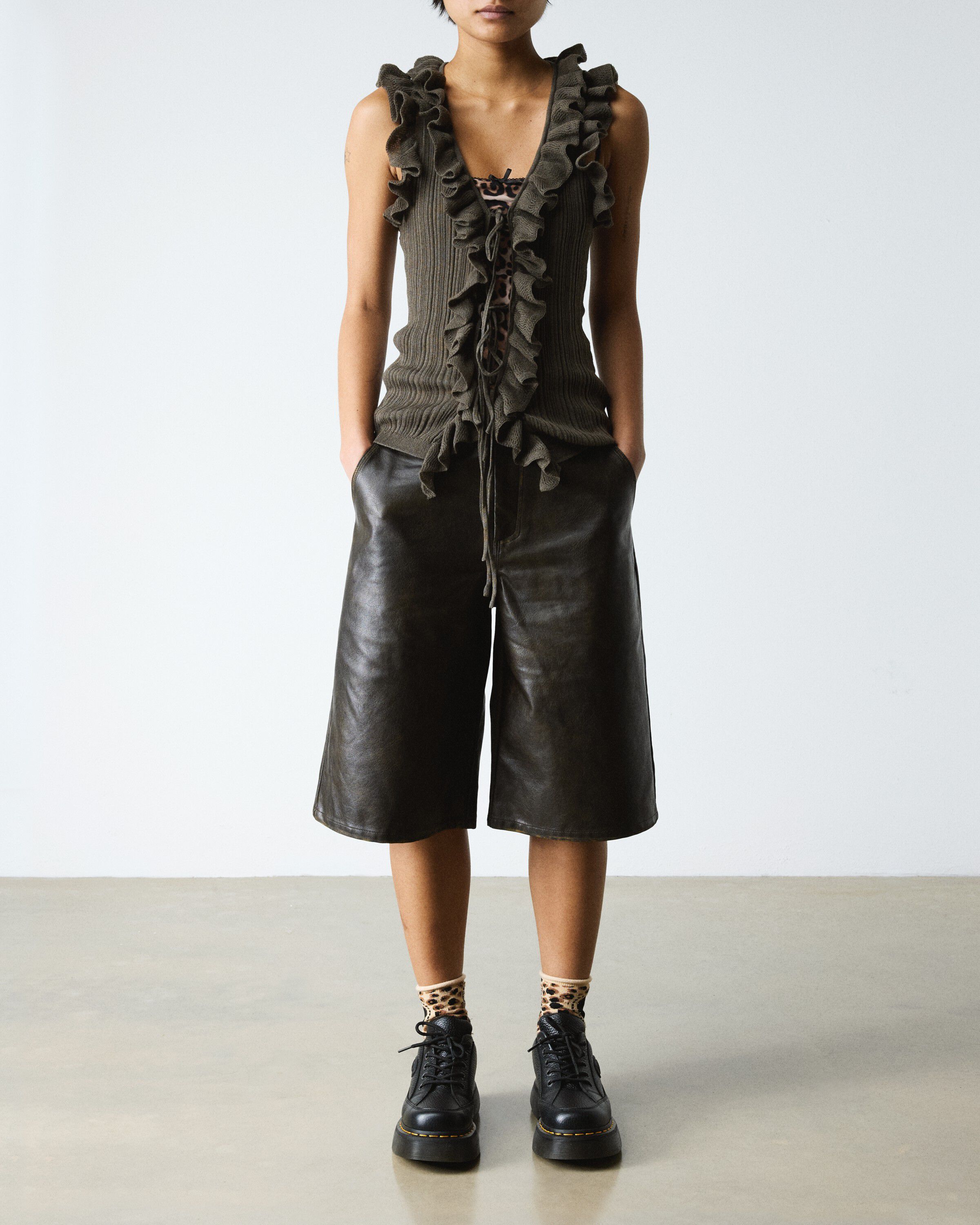 Buzz 5i Black Milled Nappa