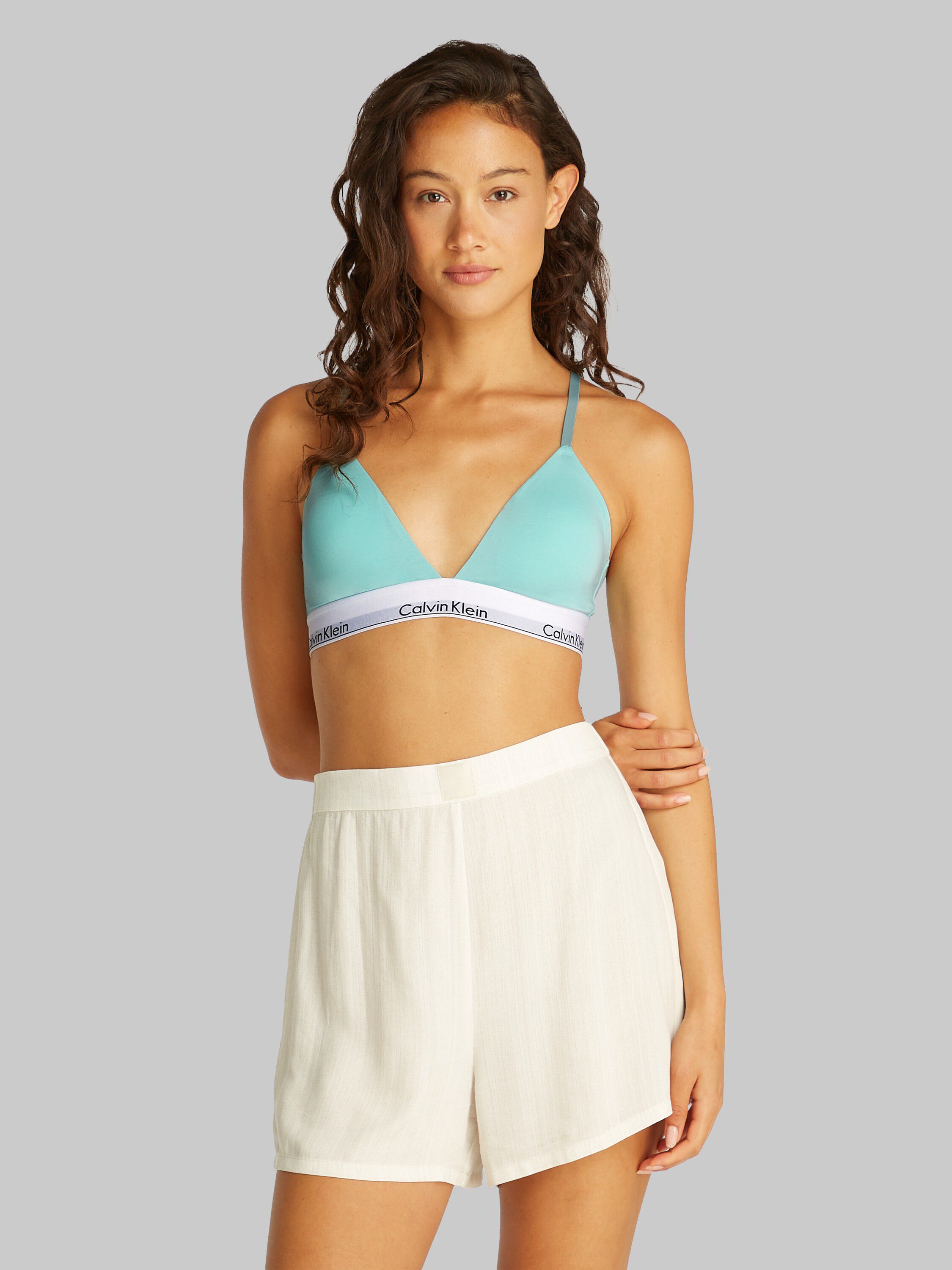 LIGHTLY LINED TRIANGLE