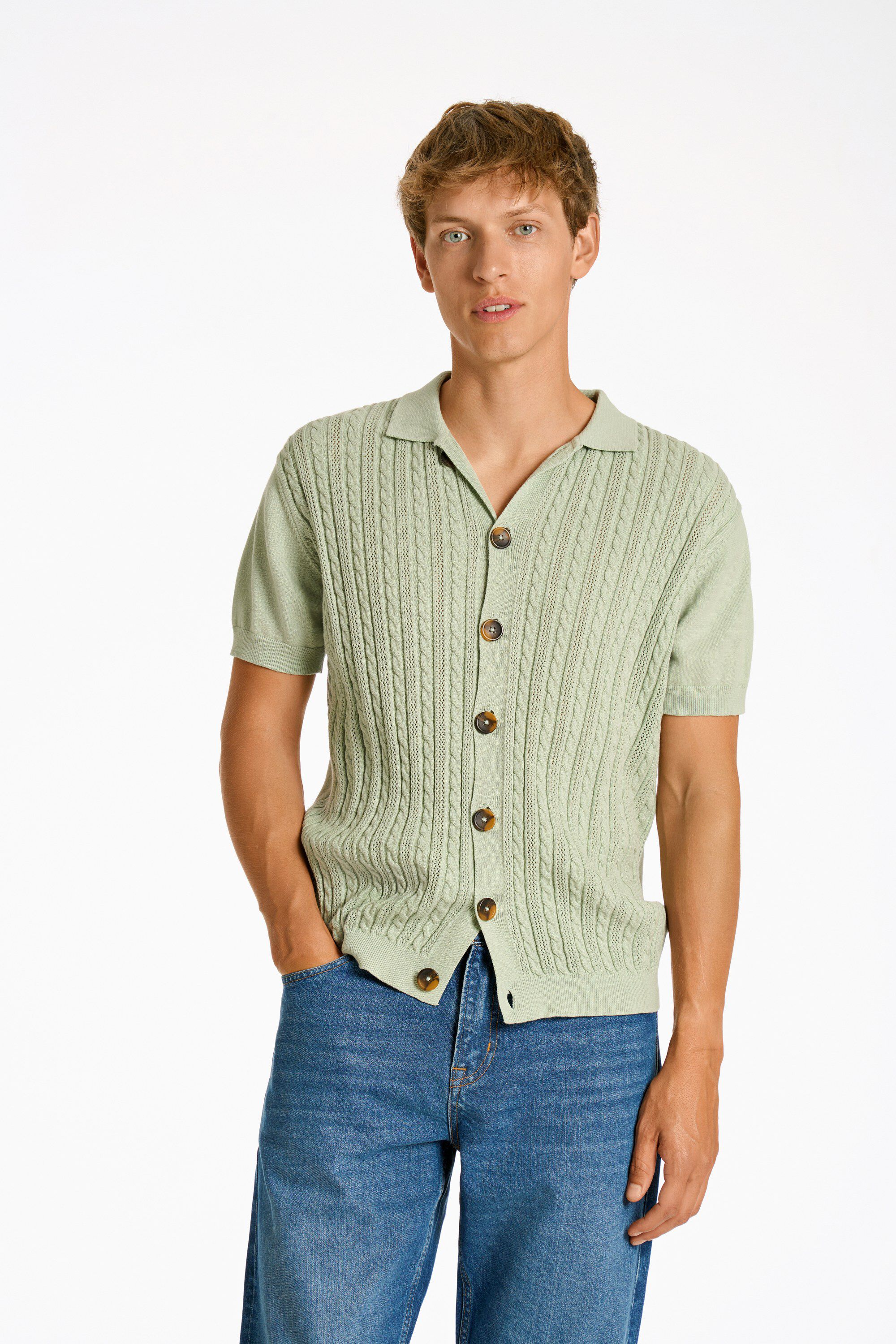 Knitted S/S cable cardigan