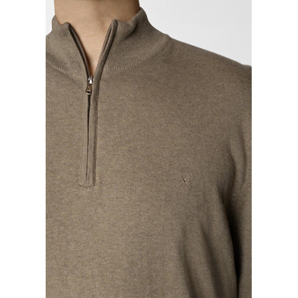 Claude half zip knit
