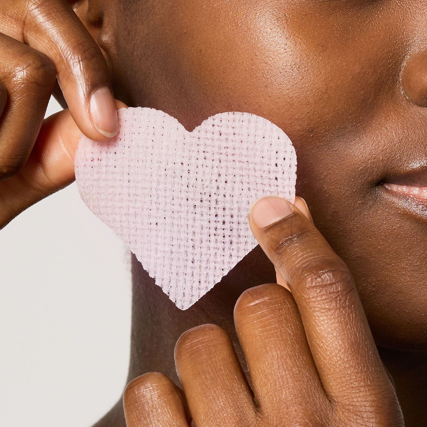 The Porefect Pad Eksfolierende, tonificerende pads med rosenvand