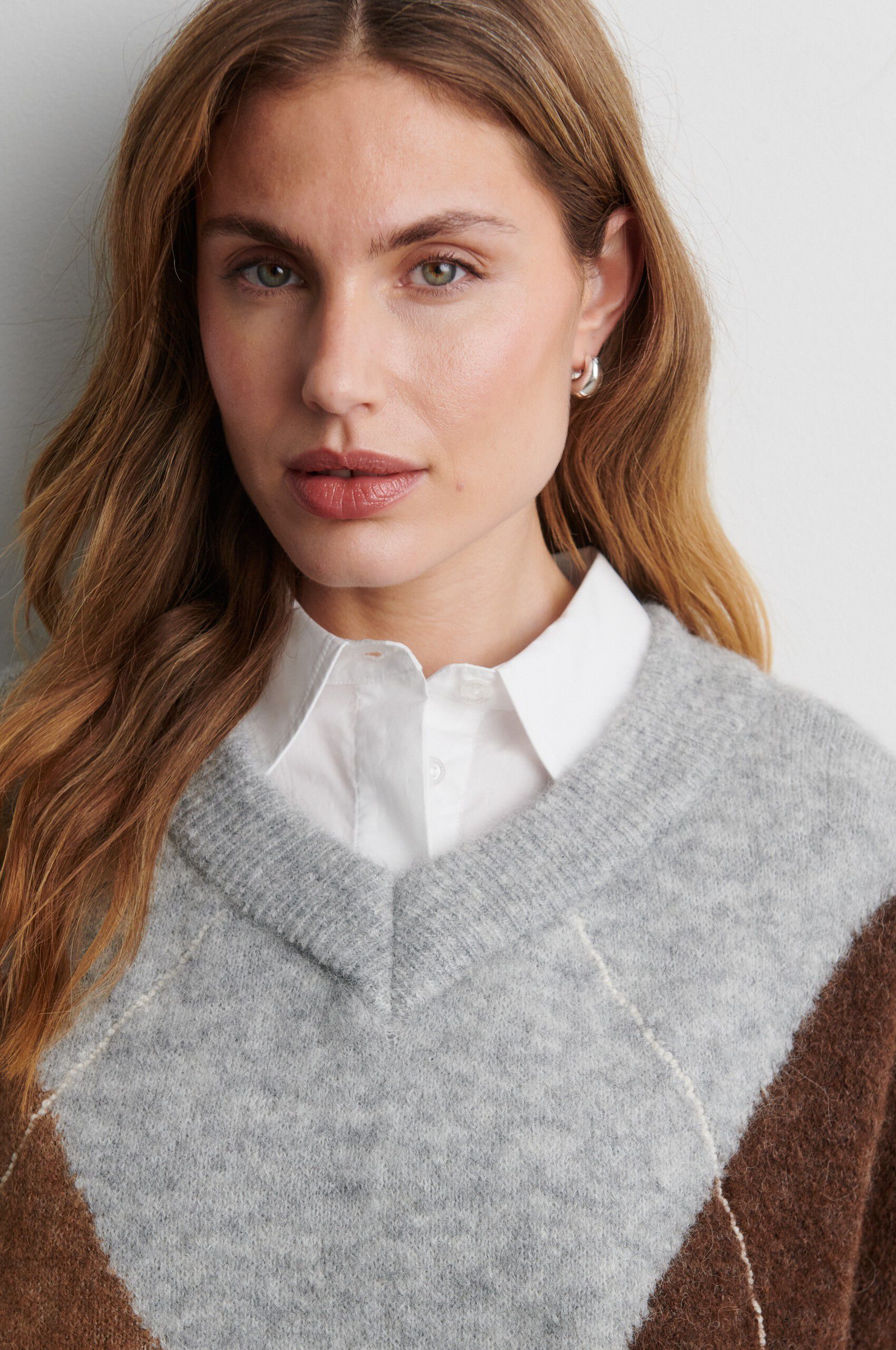 Forca Knit V-Neck