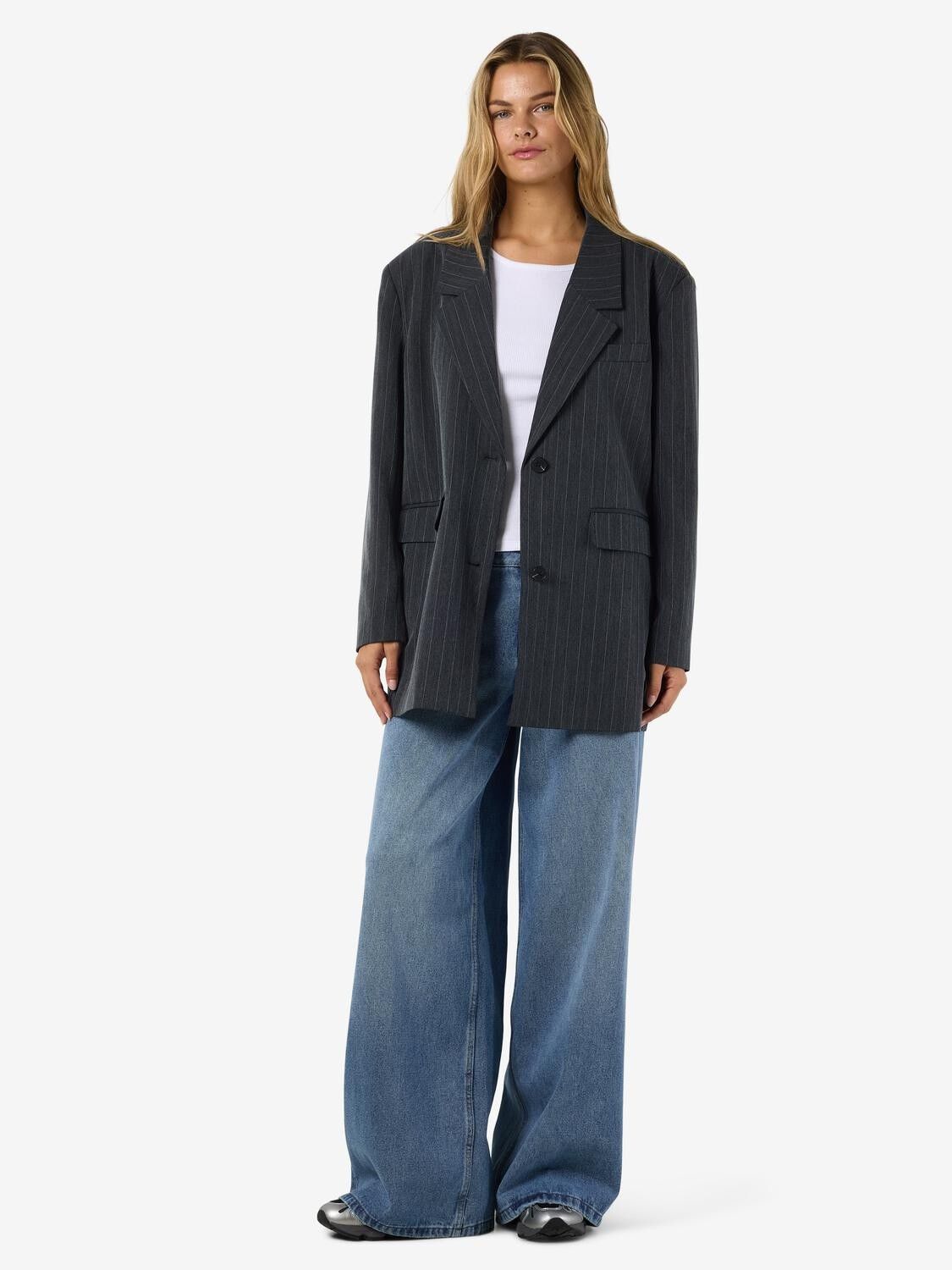 NMCELIA L/S OVERSIZE PINSTRIPE BLAZ