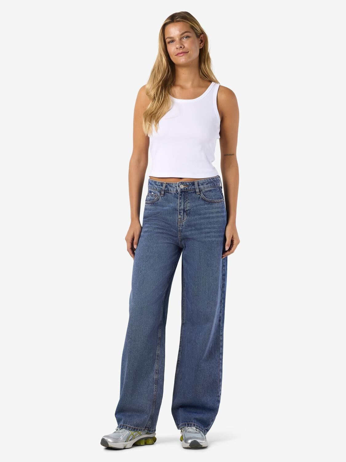 NMALEXA MW LOOSE JEANS FO055MB NOOS