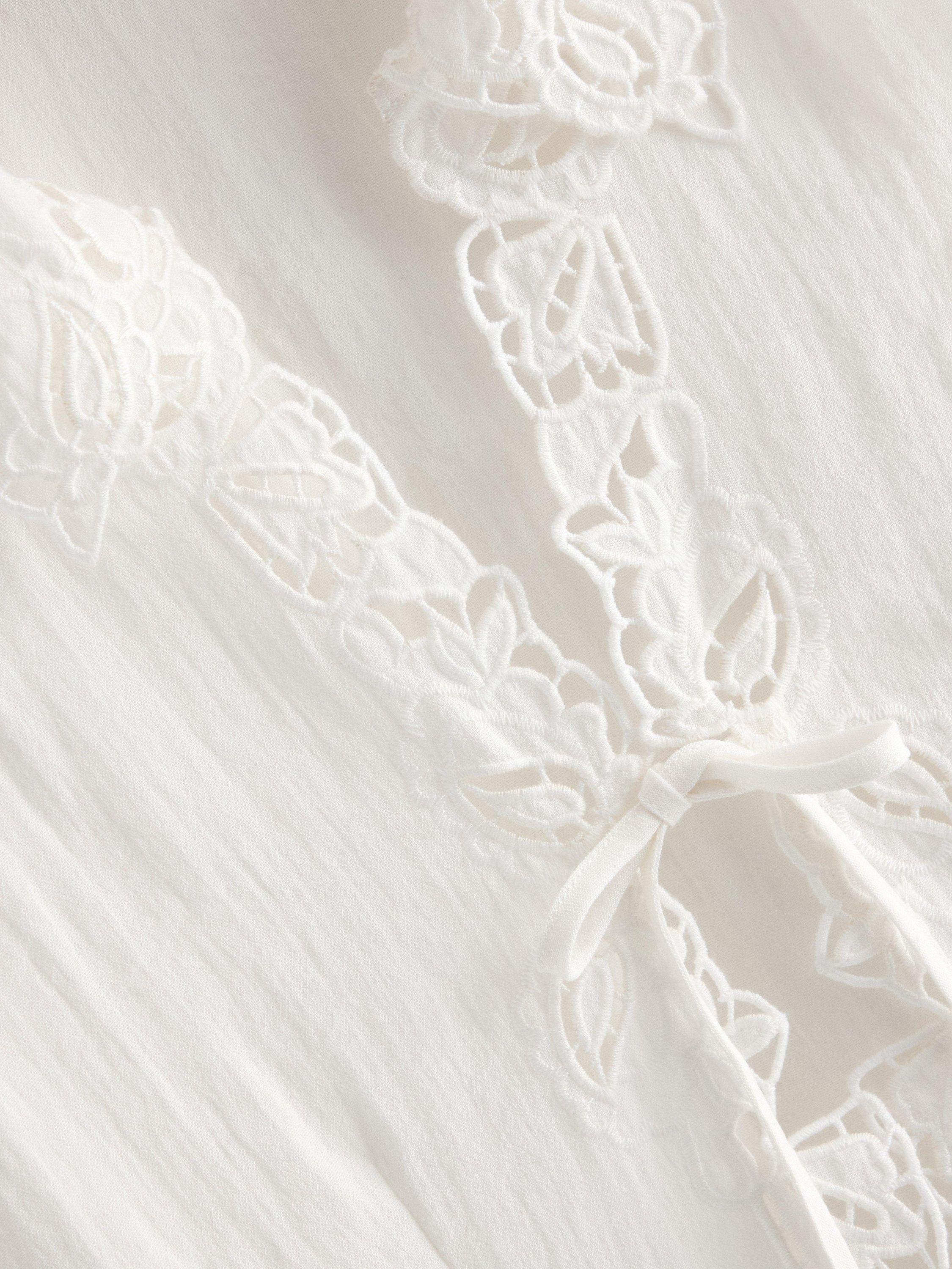 Woven blouse in soft viscose with l