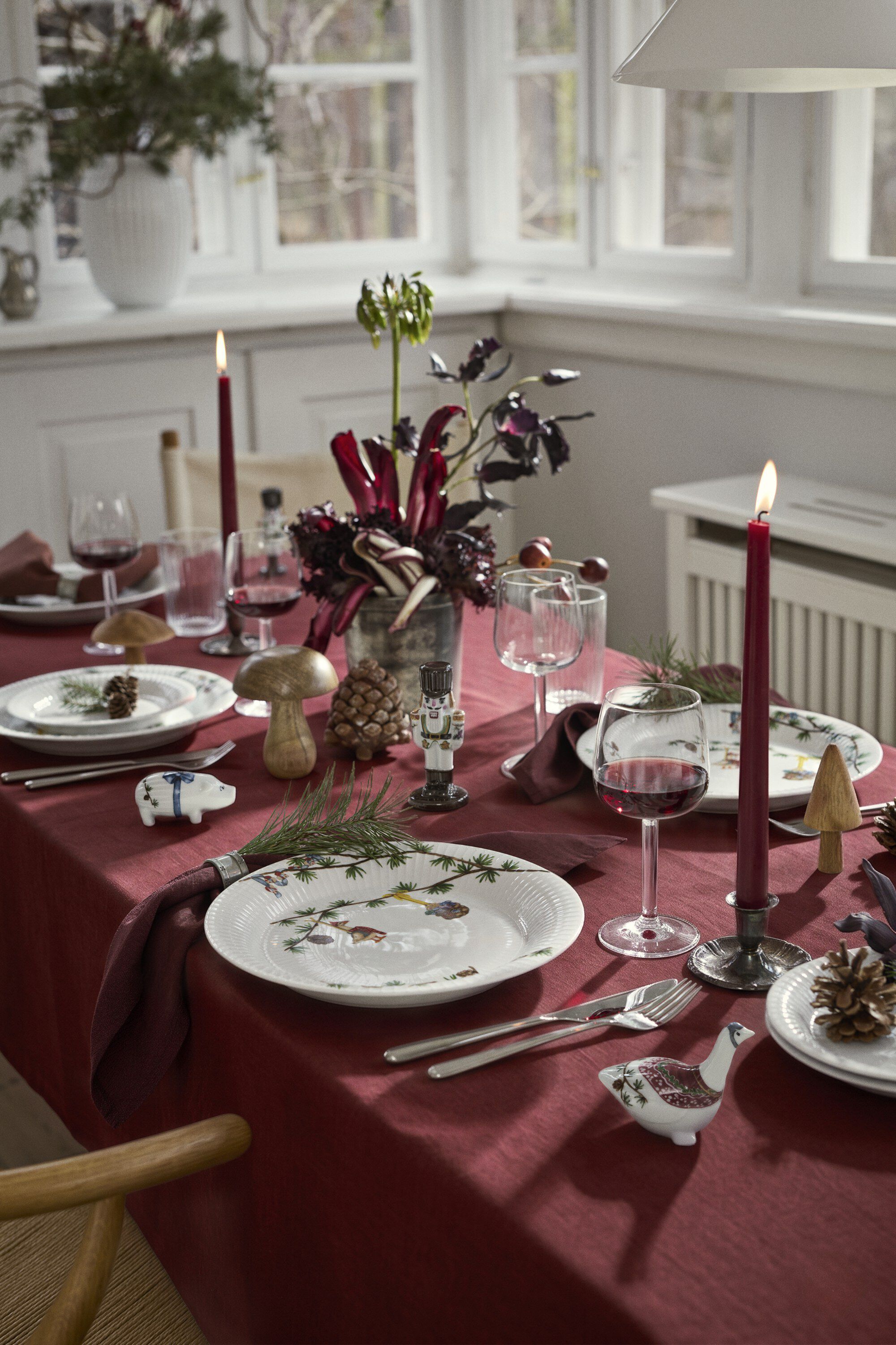 Hammersh&oslash;i Christmas Tallerken g&aring;s &Oslash;27 cm hvid m. deko