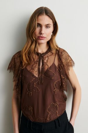 Wila Lace Blouse