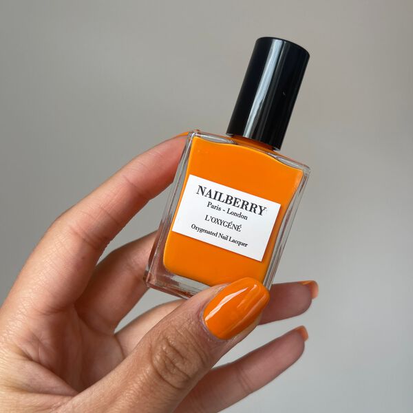 NAILBERRY Spontaneous