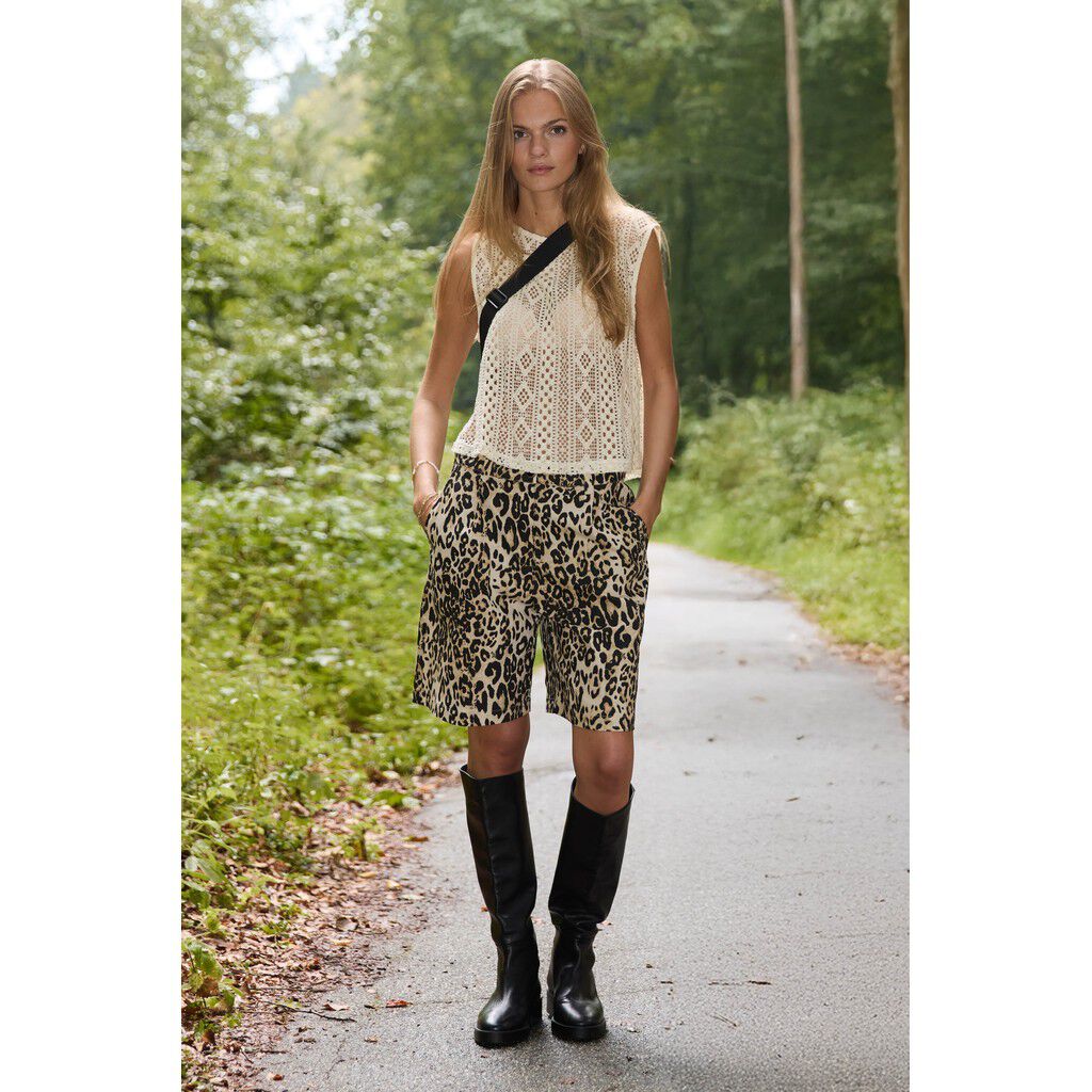 7541RDFKalina shorts