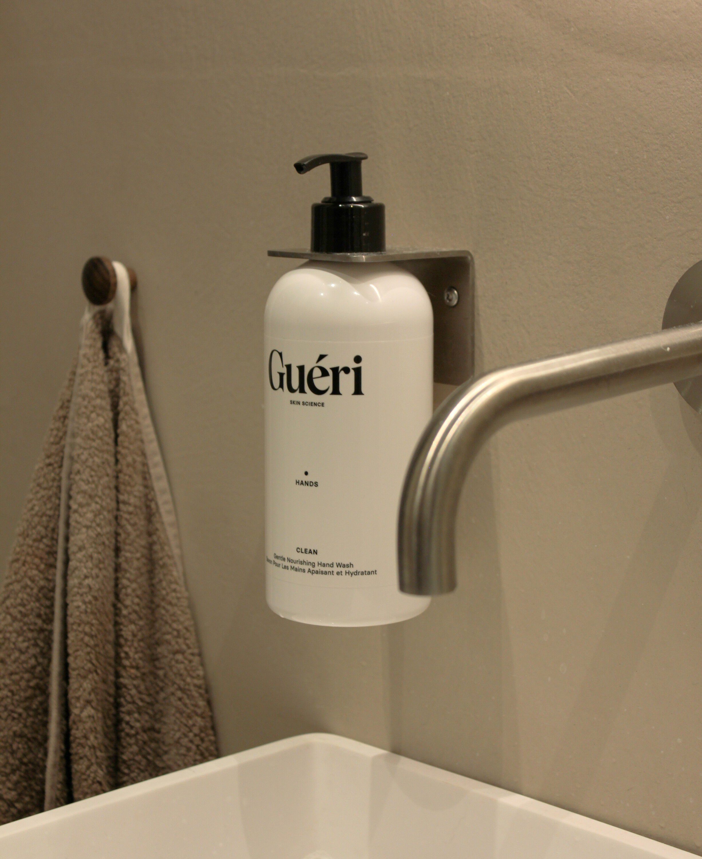 HANDS CLEAN Gentle Nourishing Hand Wash