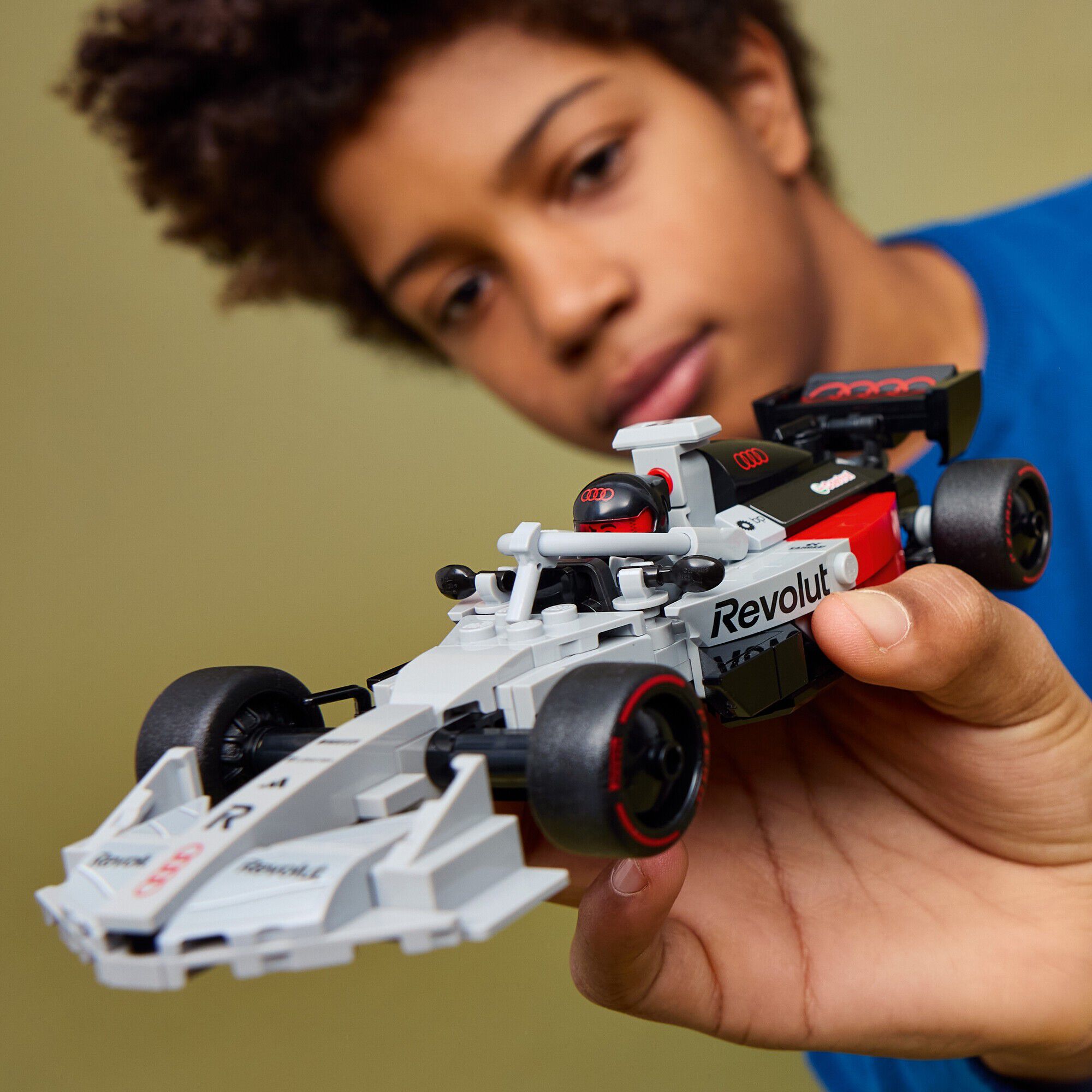 Audi Revolut F1 Team R26-racerbil 77259