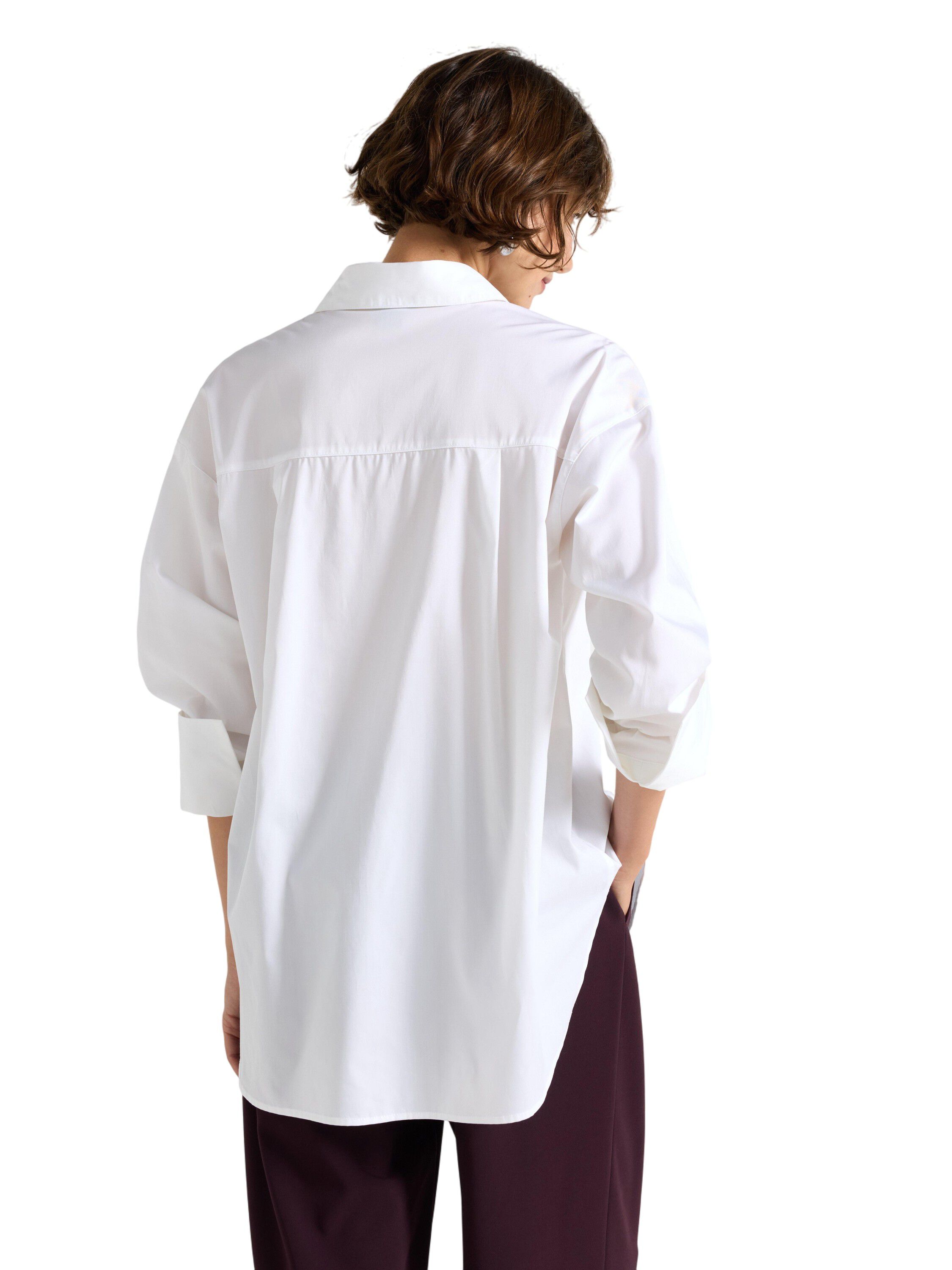 Lang&aelig;rmet skjorte i v&aelig;vet materia