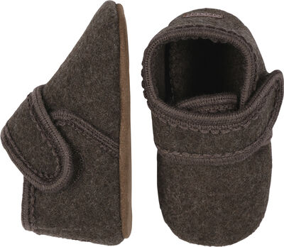 Wool slippers with velcro