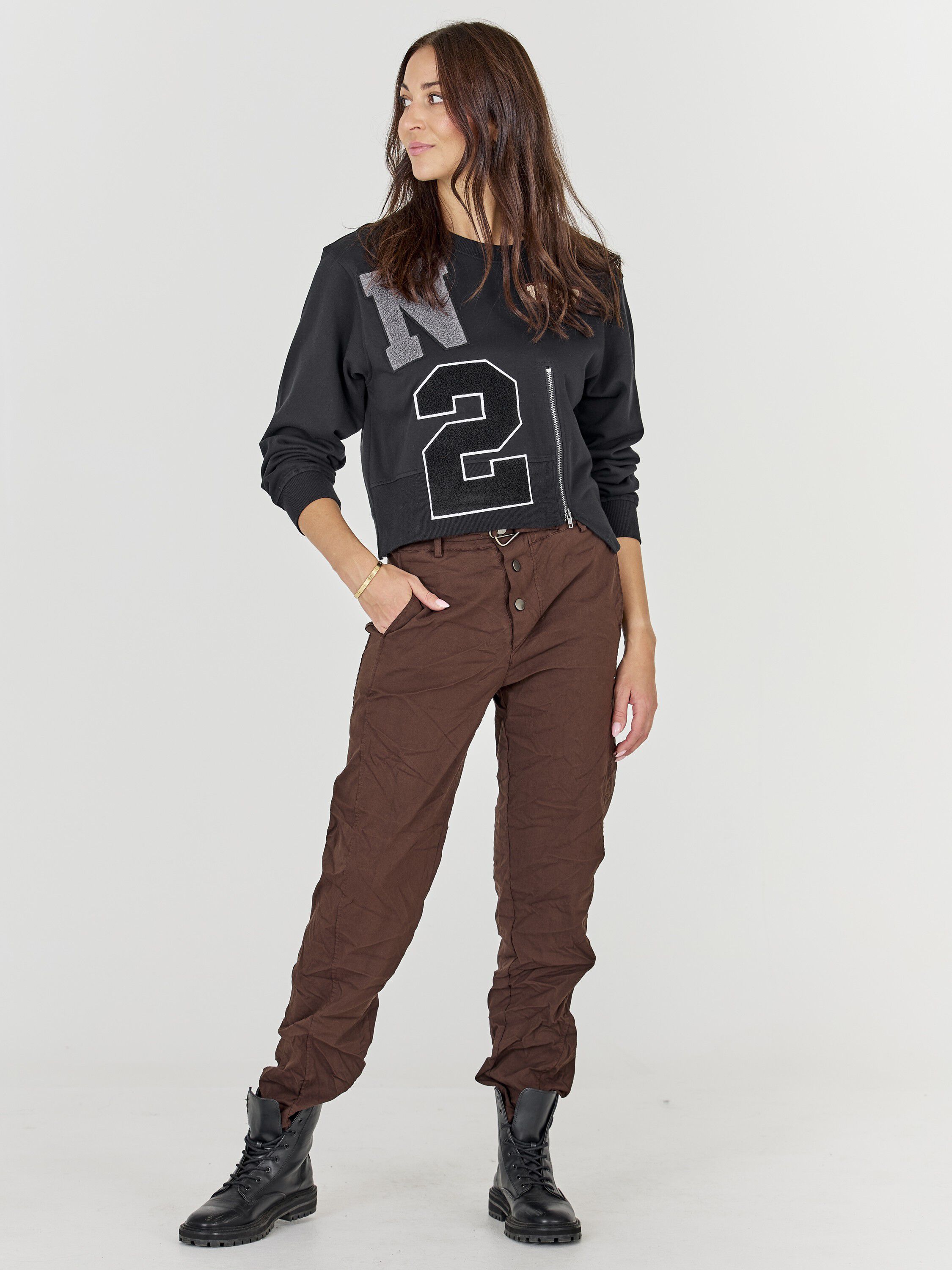 Sweatshirts & sweatpants