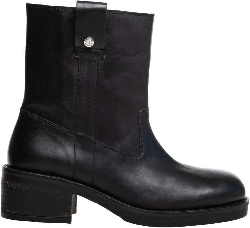 Say More - Black