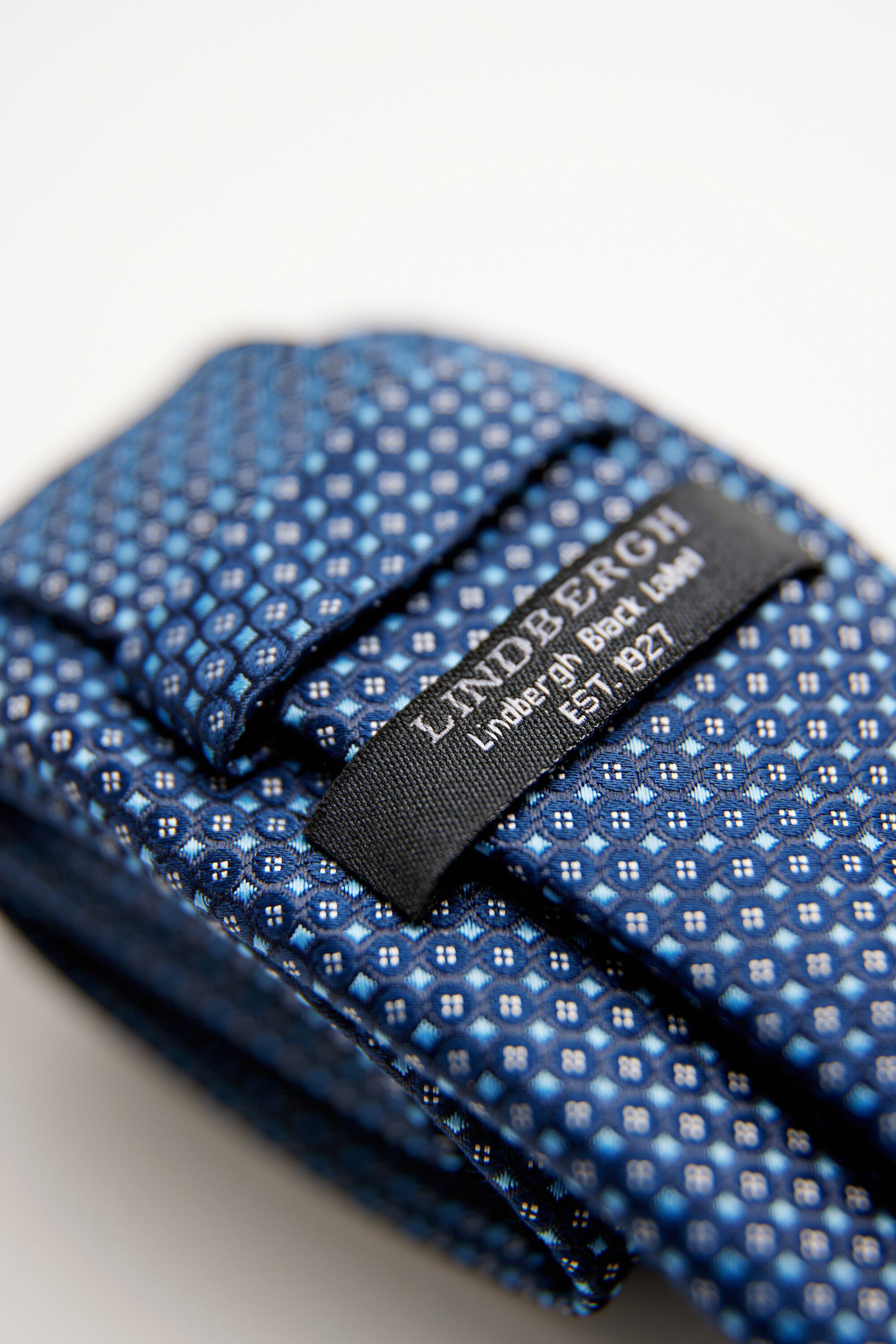 Polyester tie w. pattern 7 cm