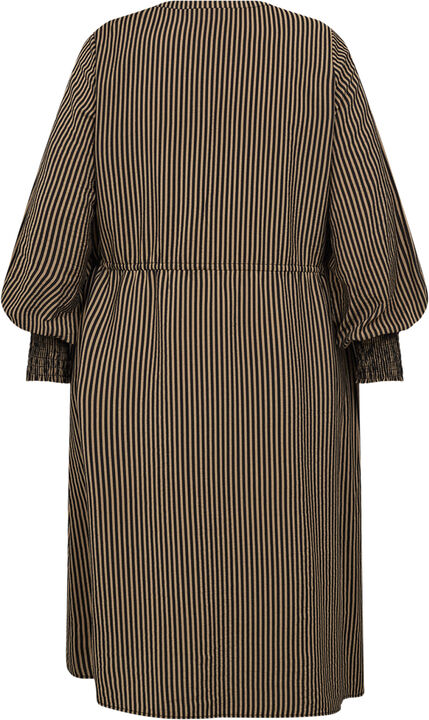 Curvy WA-GENTINA 4 Kjole Mørk sand