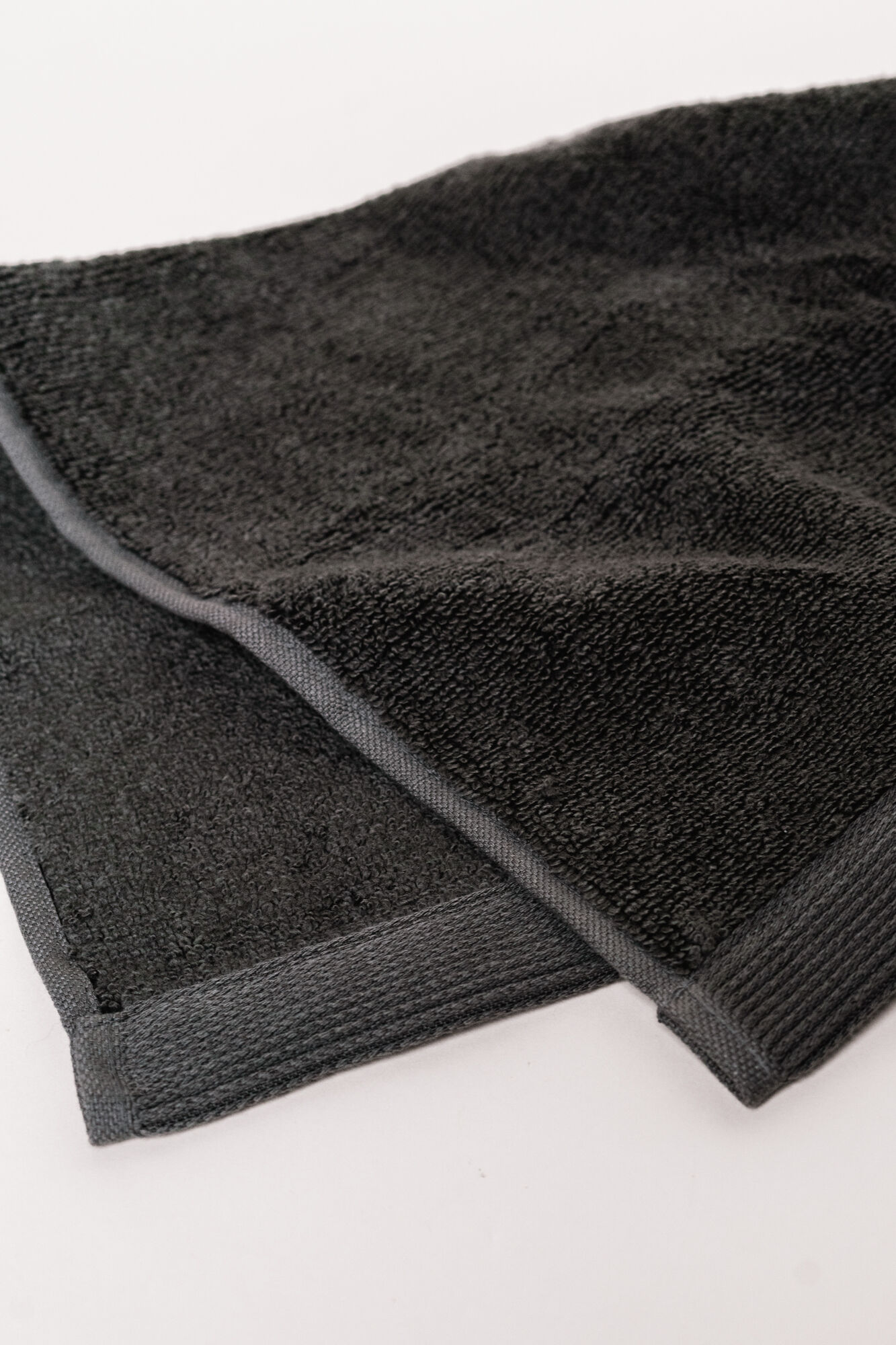 Hotel & spa h&aring;ndkl&aelig;de concrete