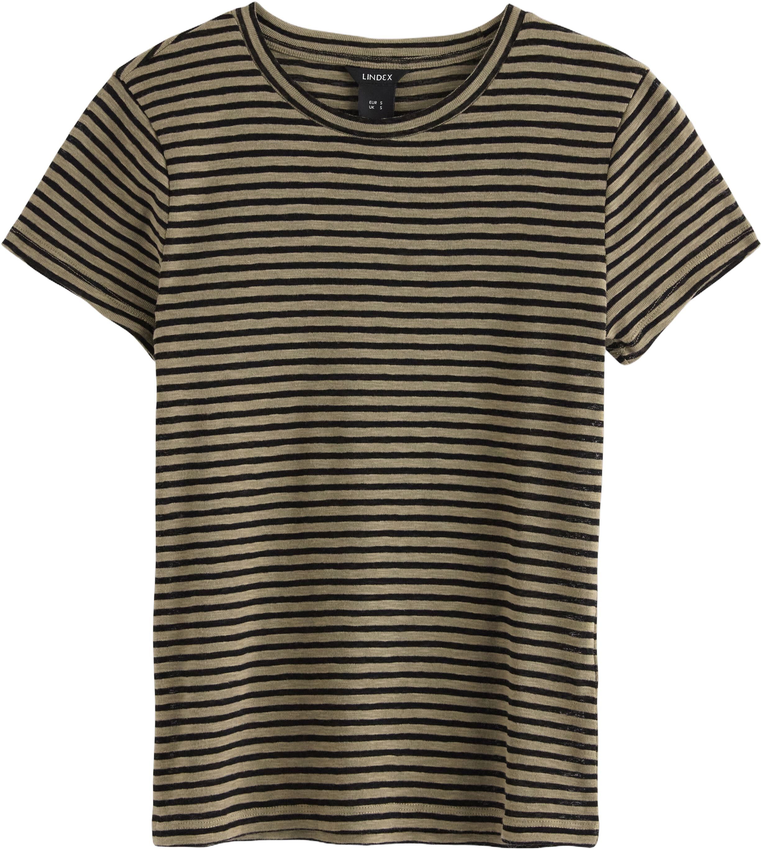 Soft jersey top with short sleeves