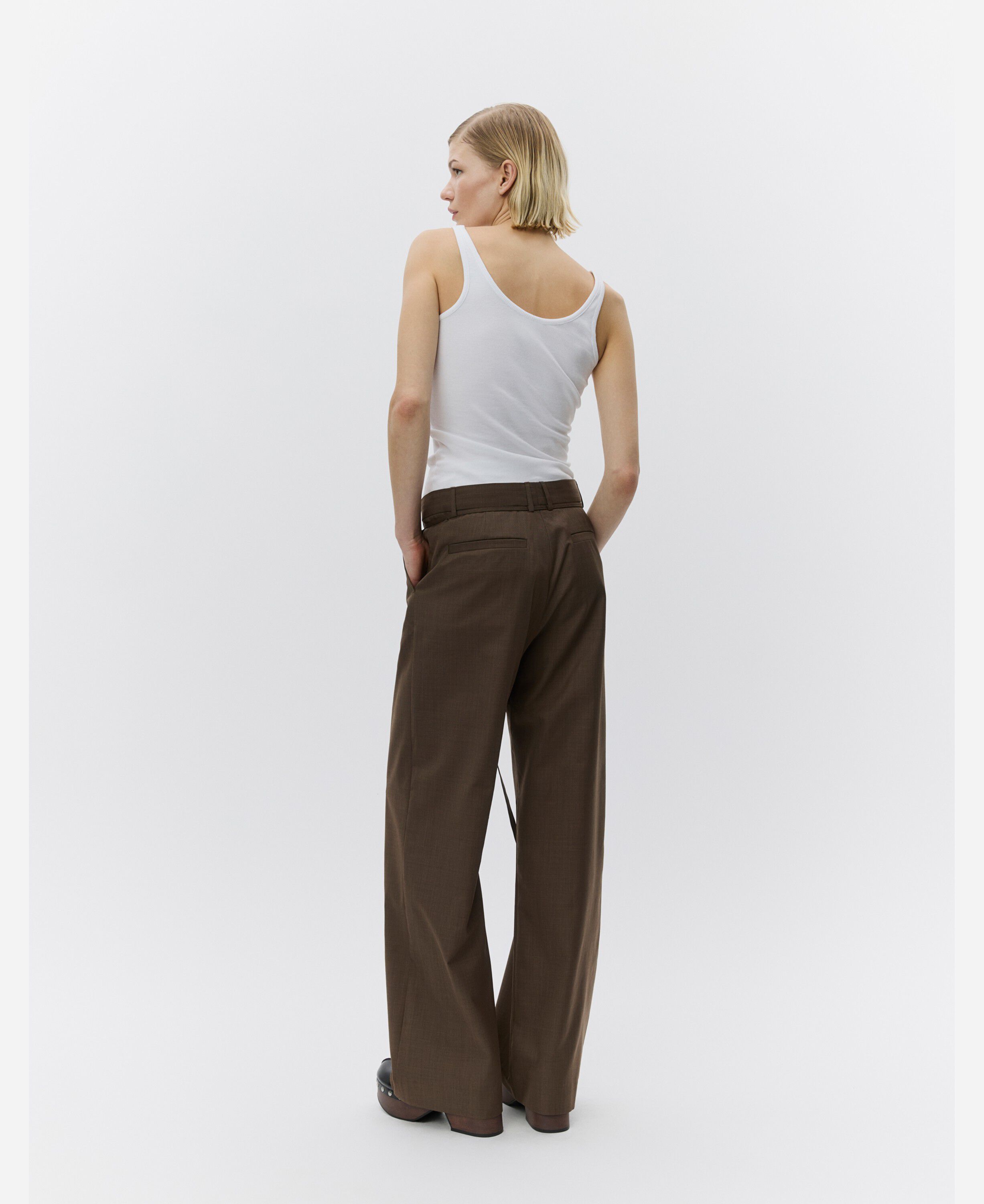 Pam - Classic Suiting