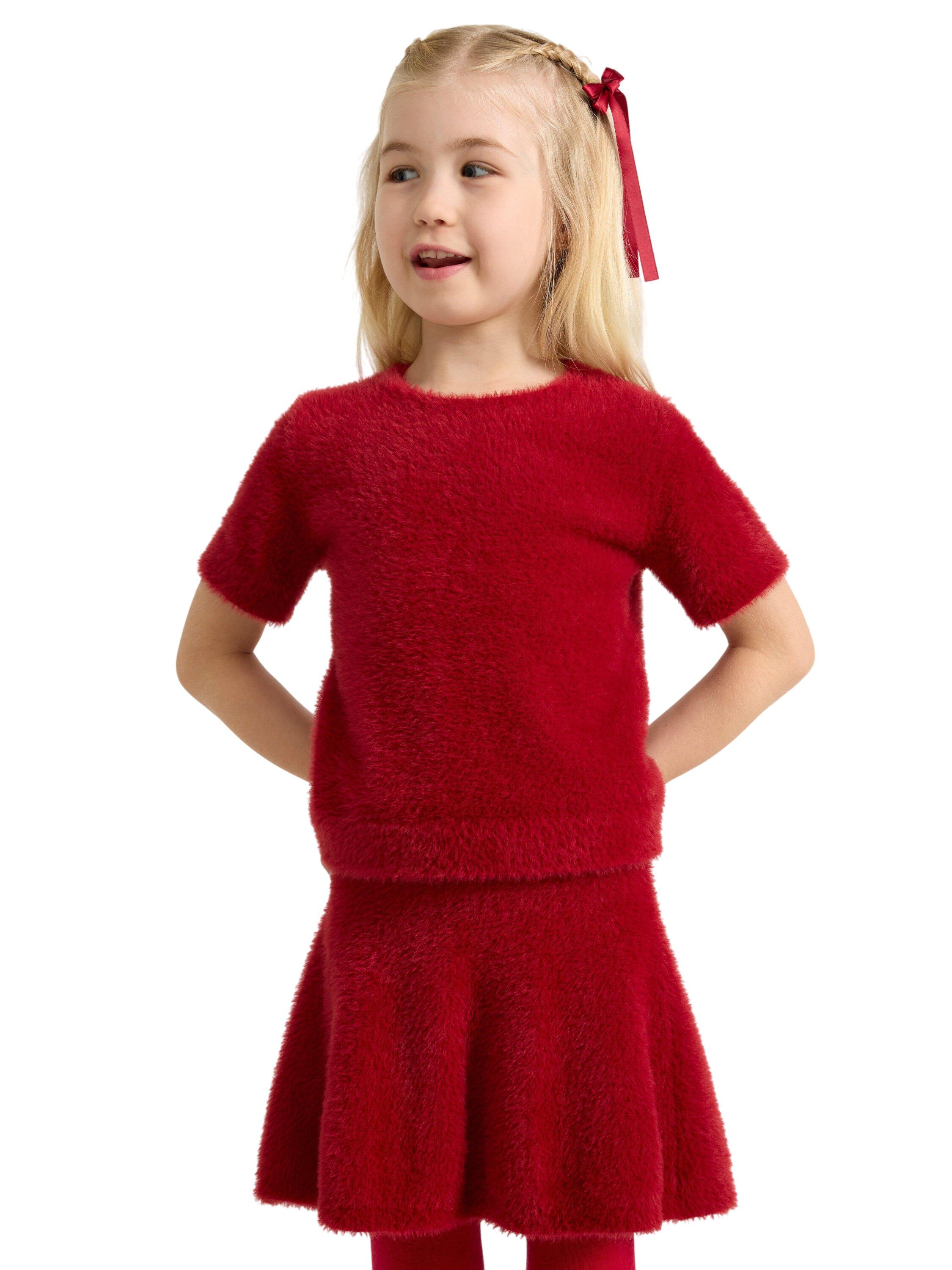 Myk kortermet topp i fj&aelig;rgarn.