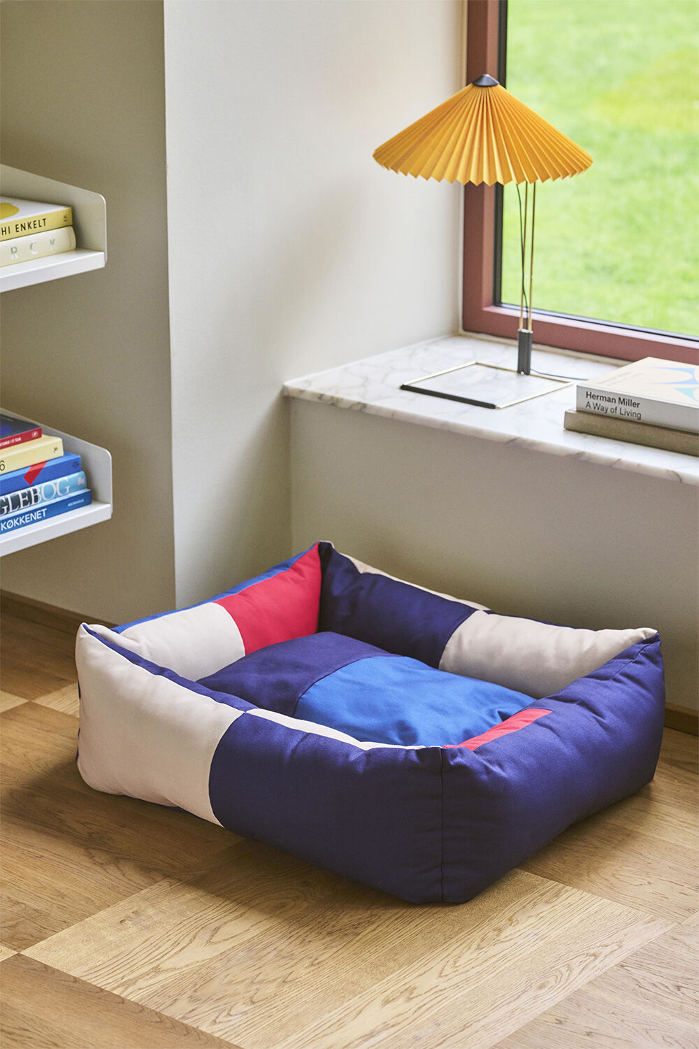 HAY Dogs Bed-Medium-Red, blue