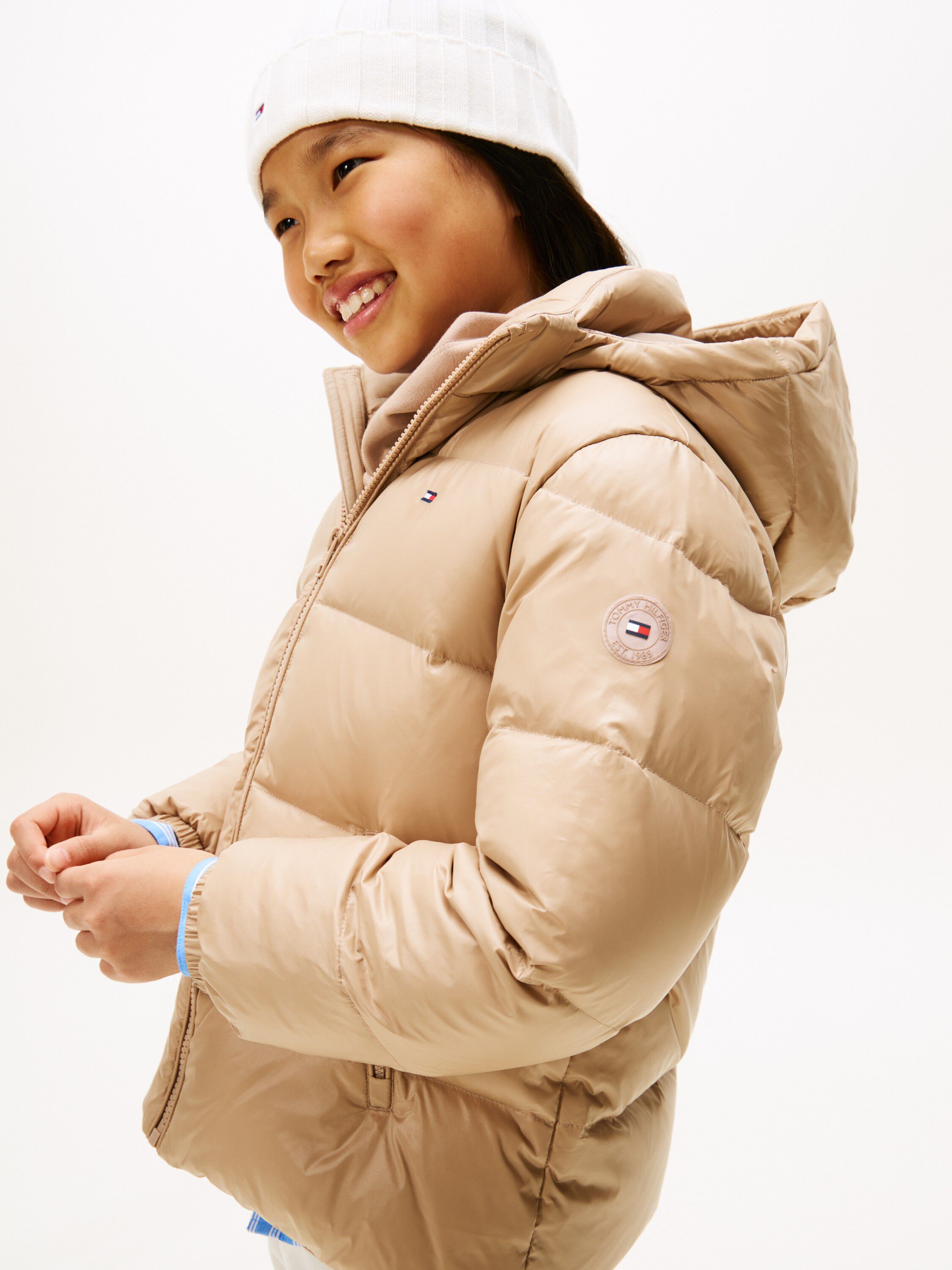 ESSENTIAL DOWN JACKET