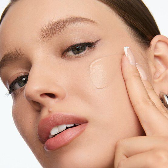 Hyper Bond All-Day Stay Serum Foundation