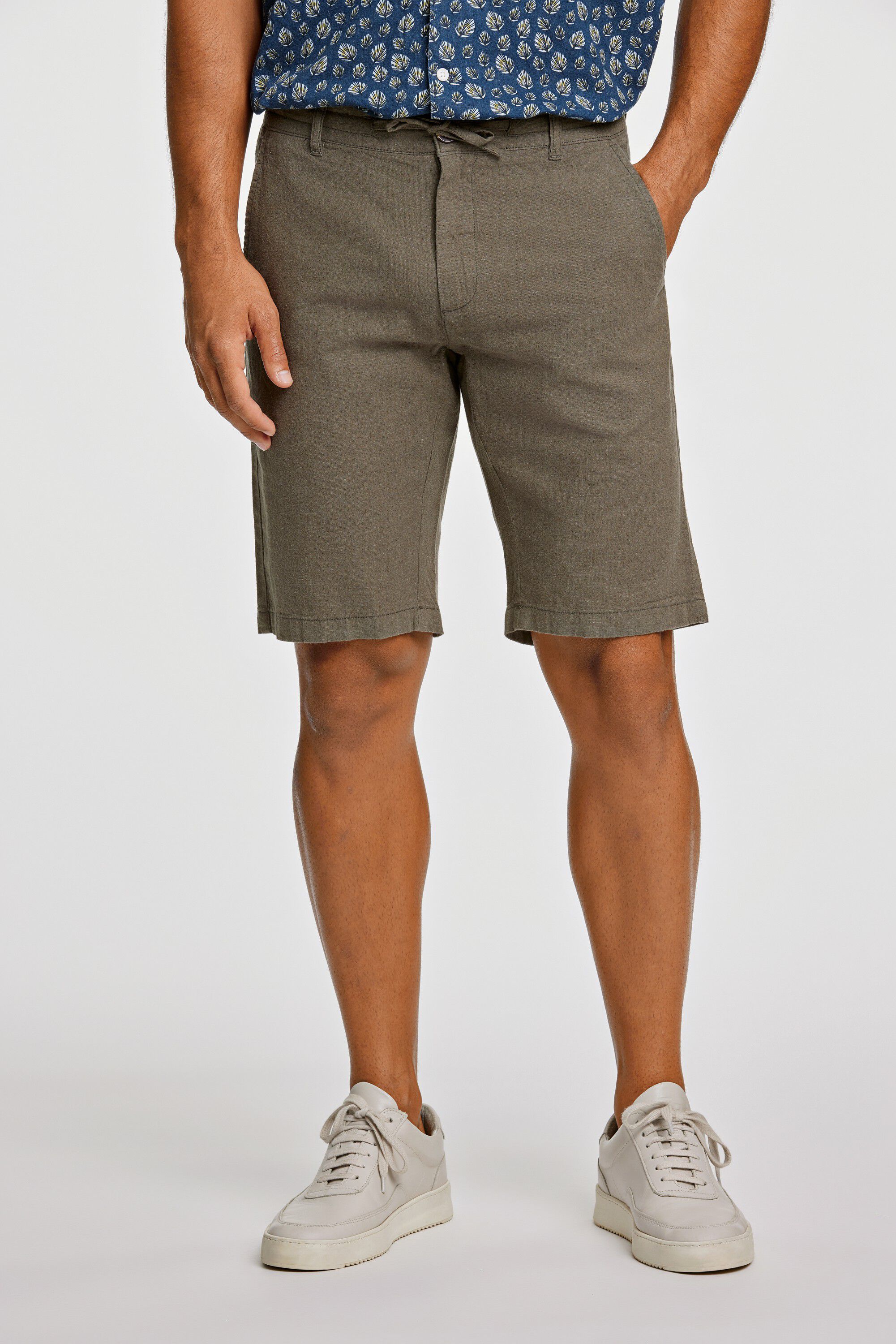 Linen shorts