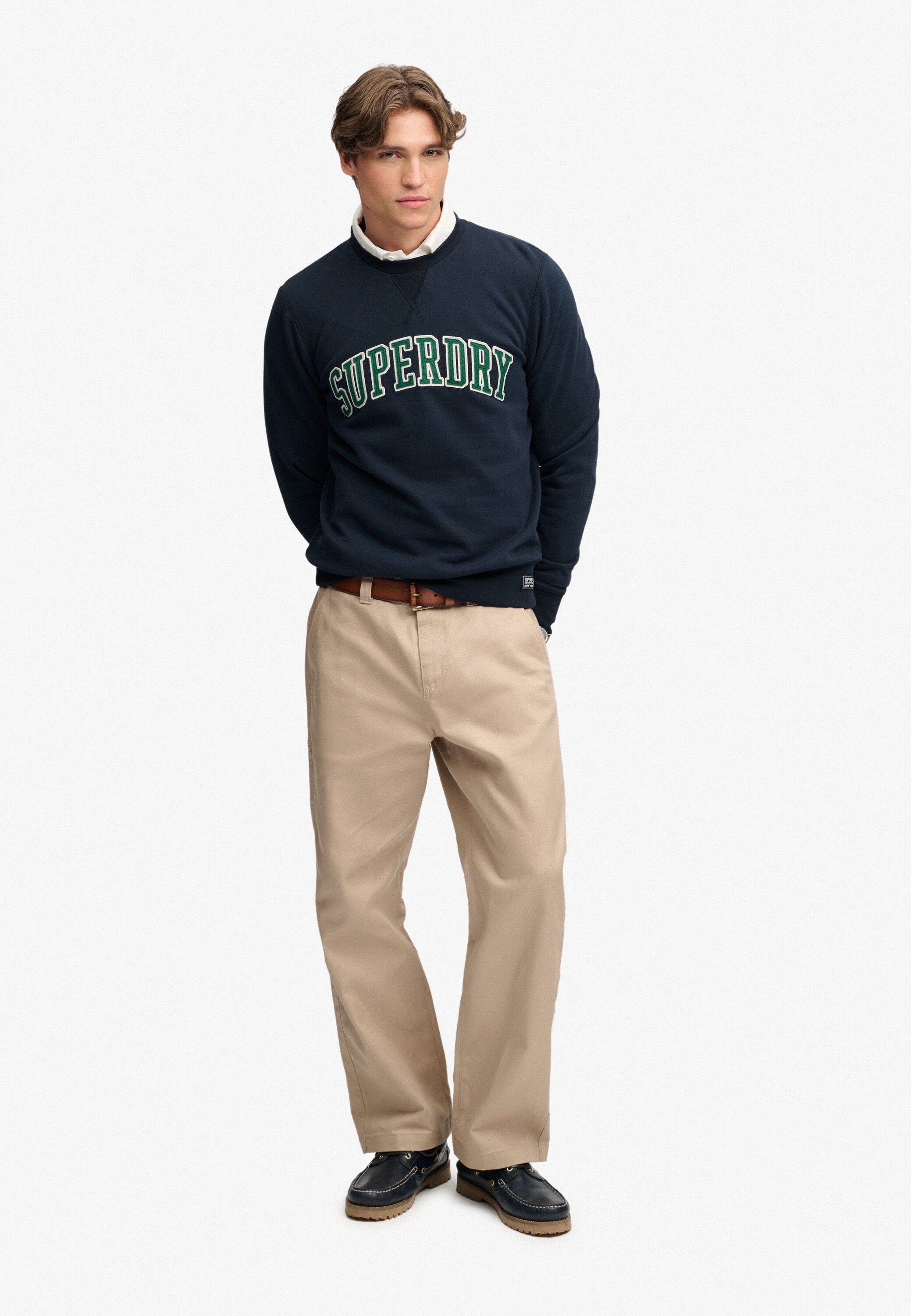 ATHLETIC APPLIQUE RELAXED CREW