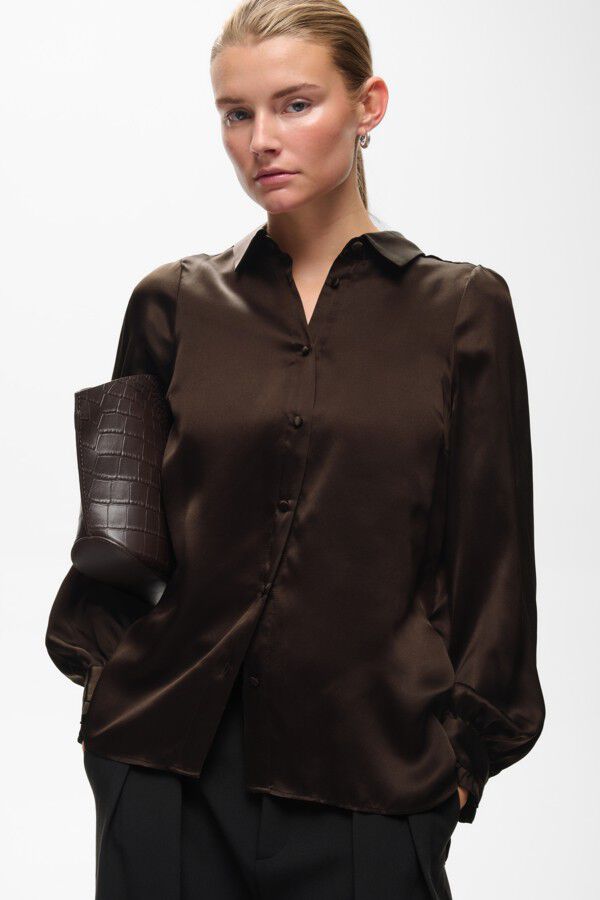 DavilaIW Premium Shirt