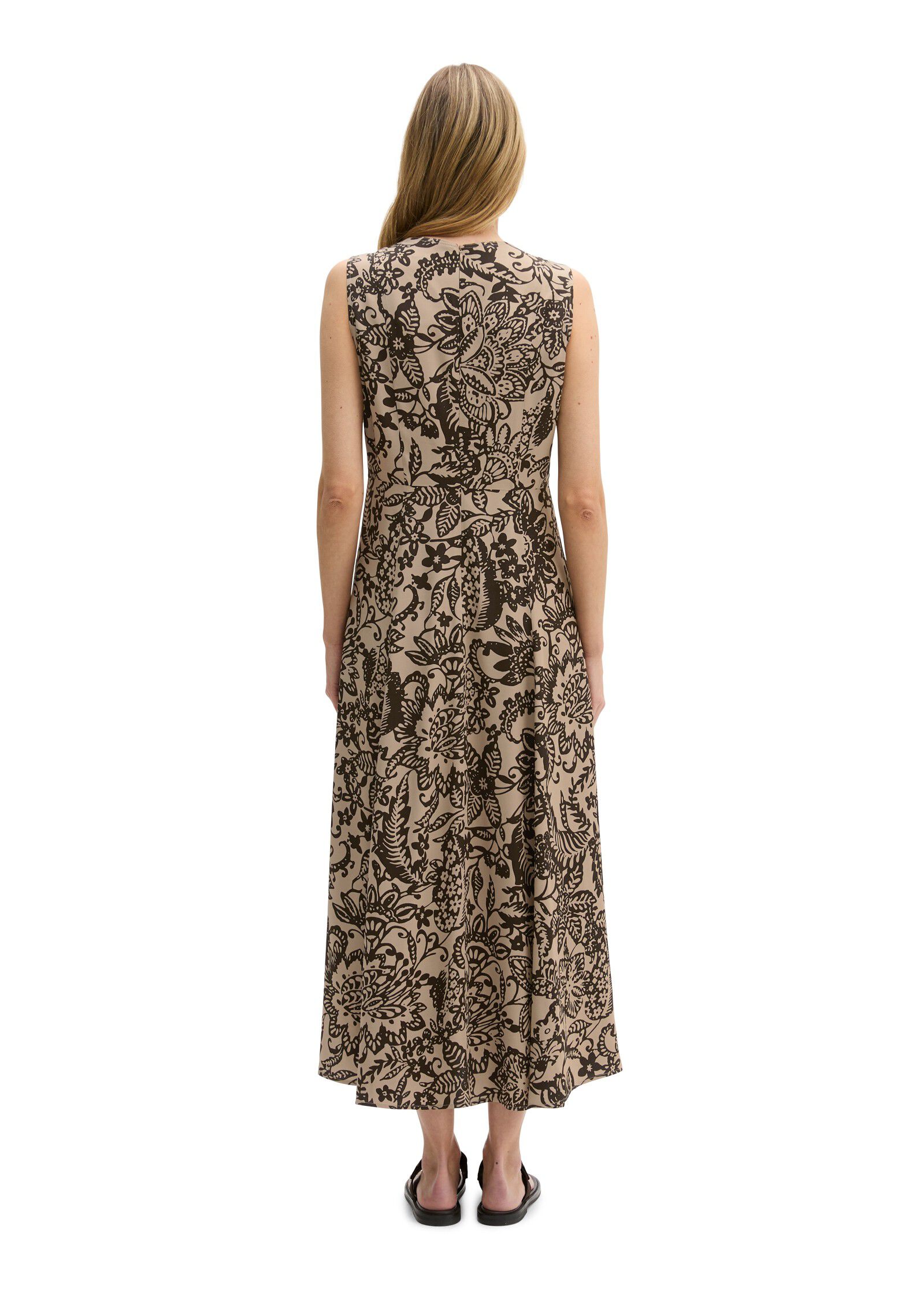Dress, feminine silhouette, cutline