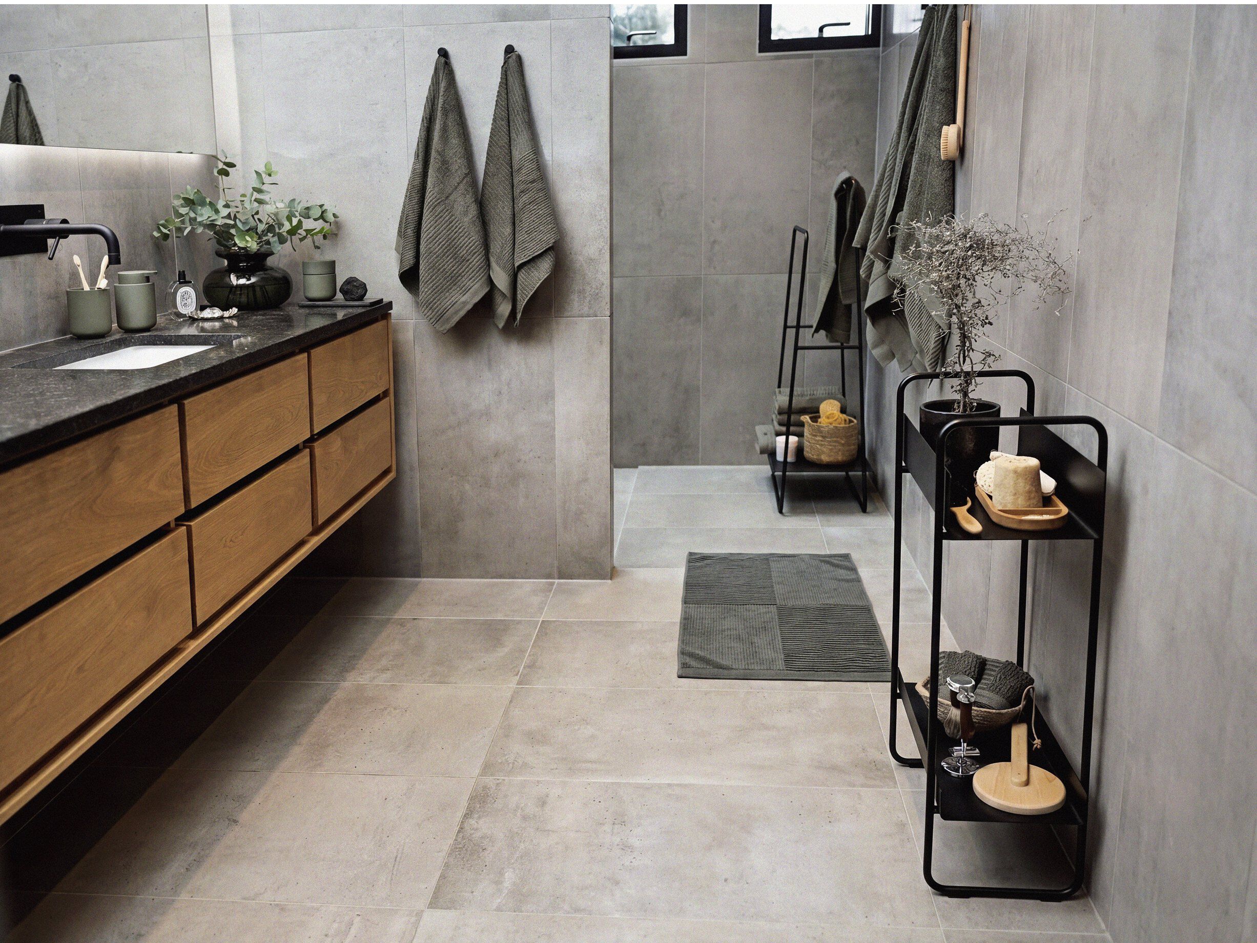 Badematte Classic Black