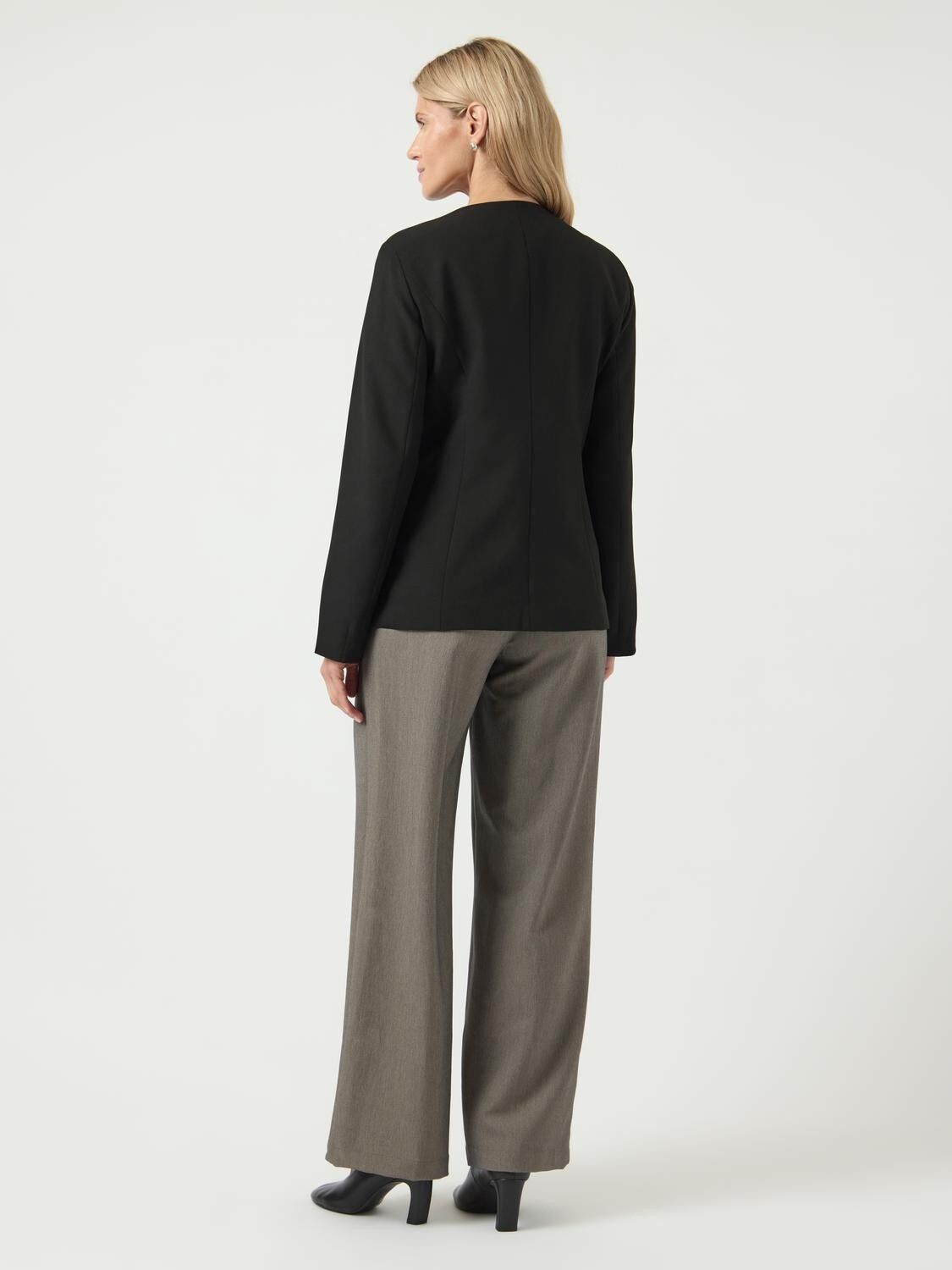 YASVETURA LS BLAZER S.