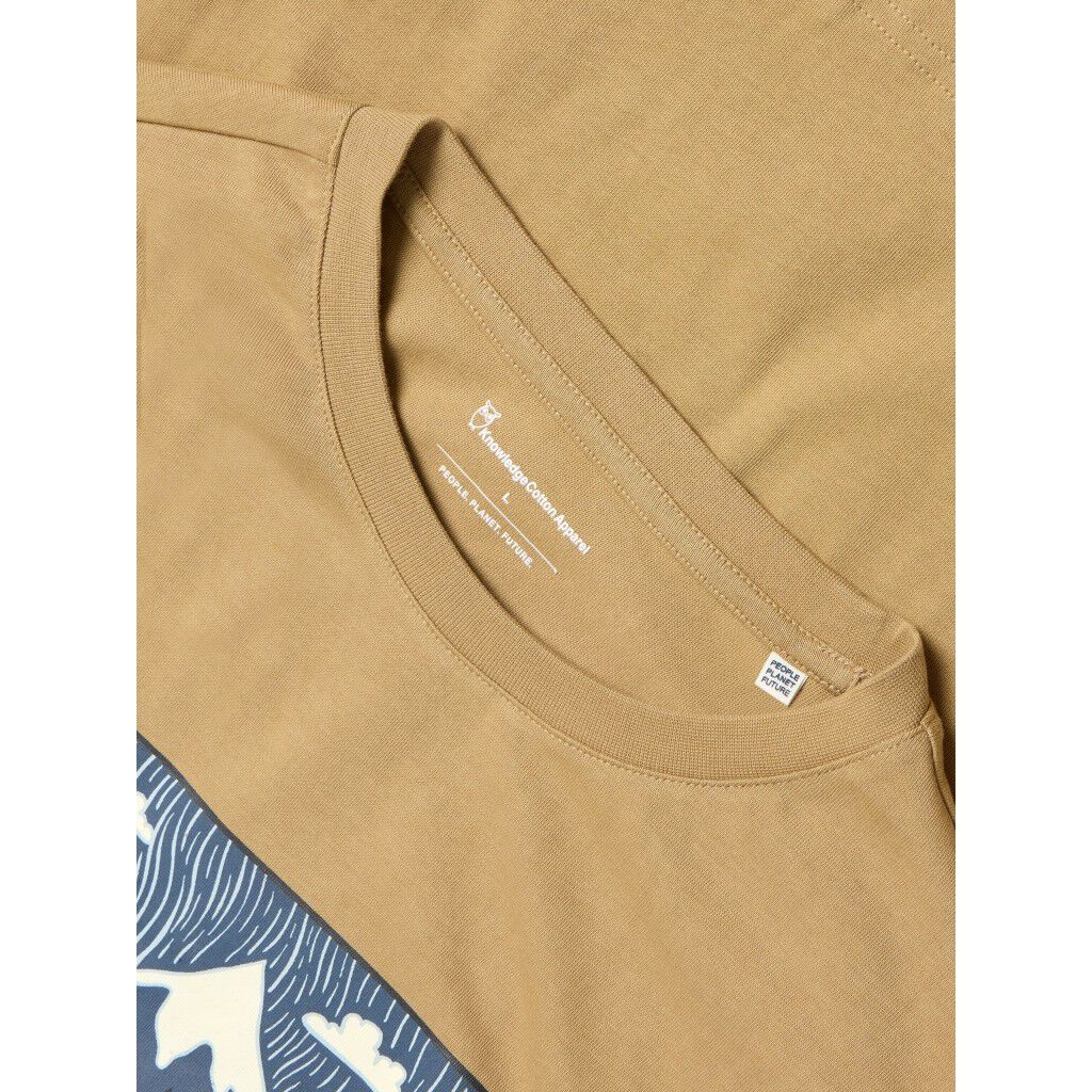 Front print t-shirt