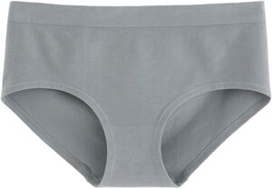 Soft, stretchy briefs with regular